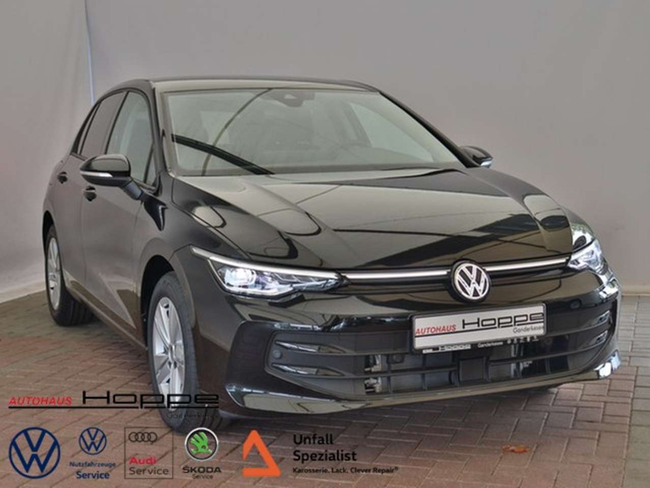 Volkswagen Golf 2025 — VIII Life 1.5TSI NAVI+LED+ACC+AMBIENTE+MFL-BEHE...