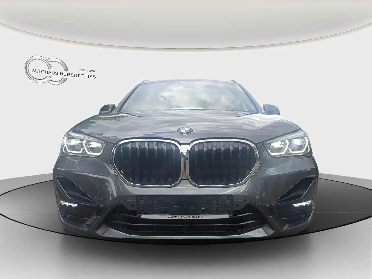 BMW X1 xDrive25e  Sport Line Gris - 2