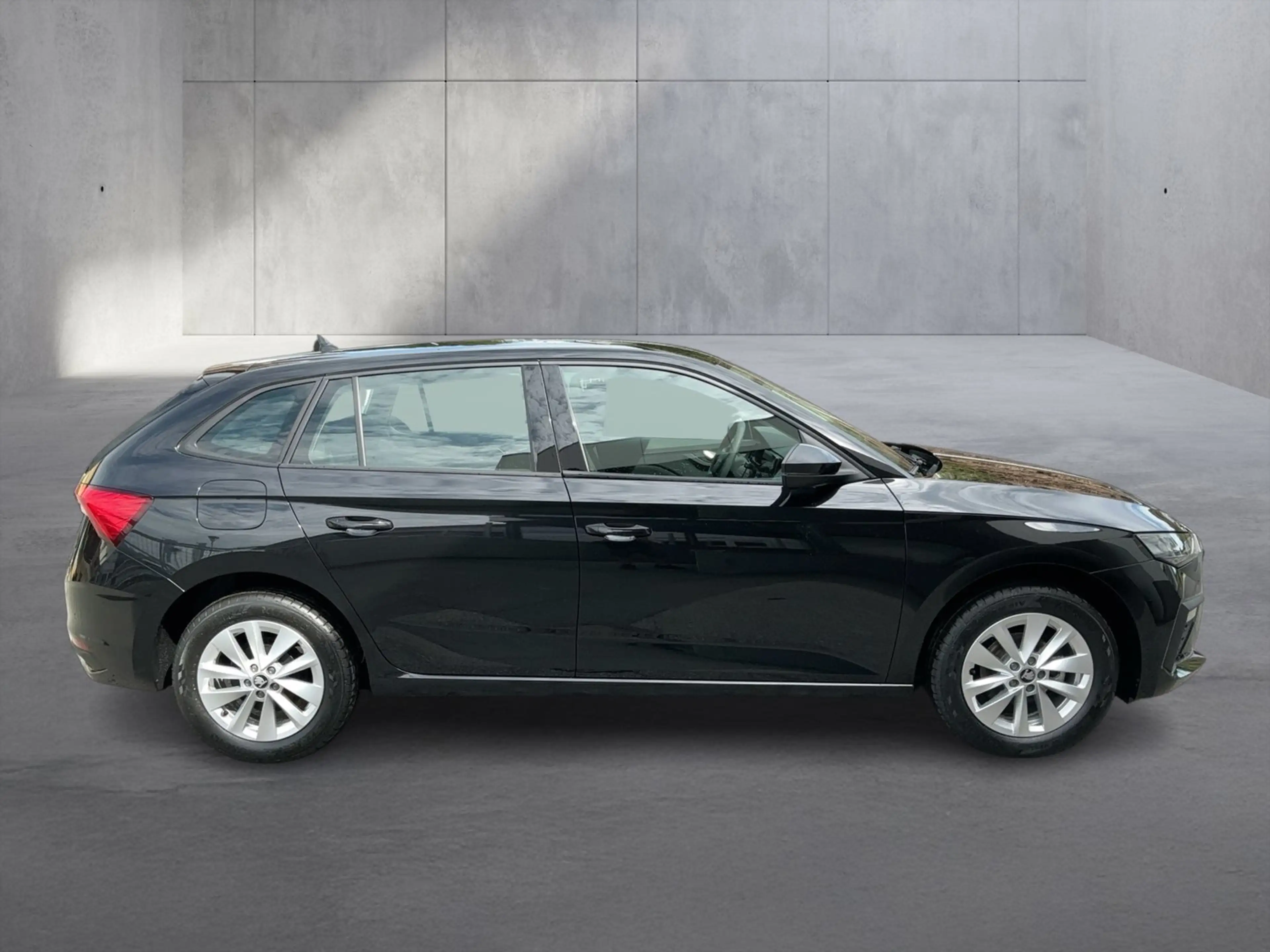 Skoda Scala Essence TSI — photo 5