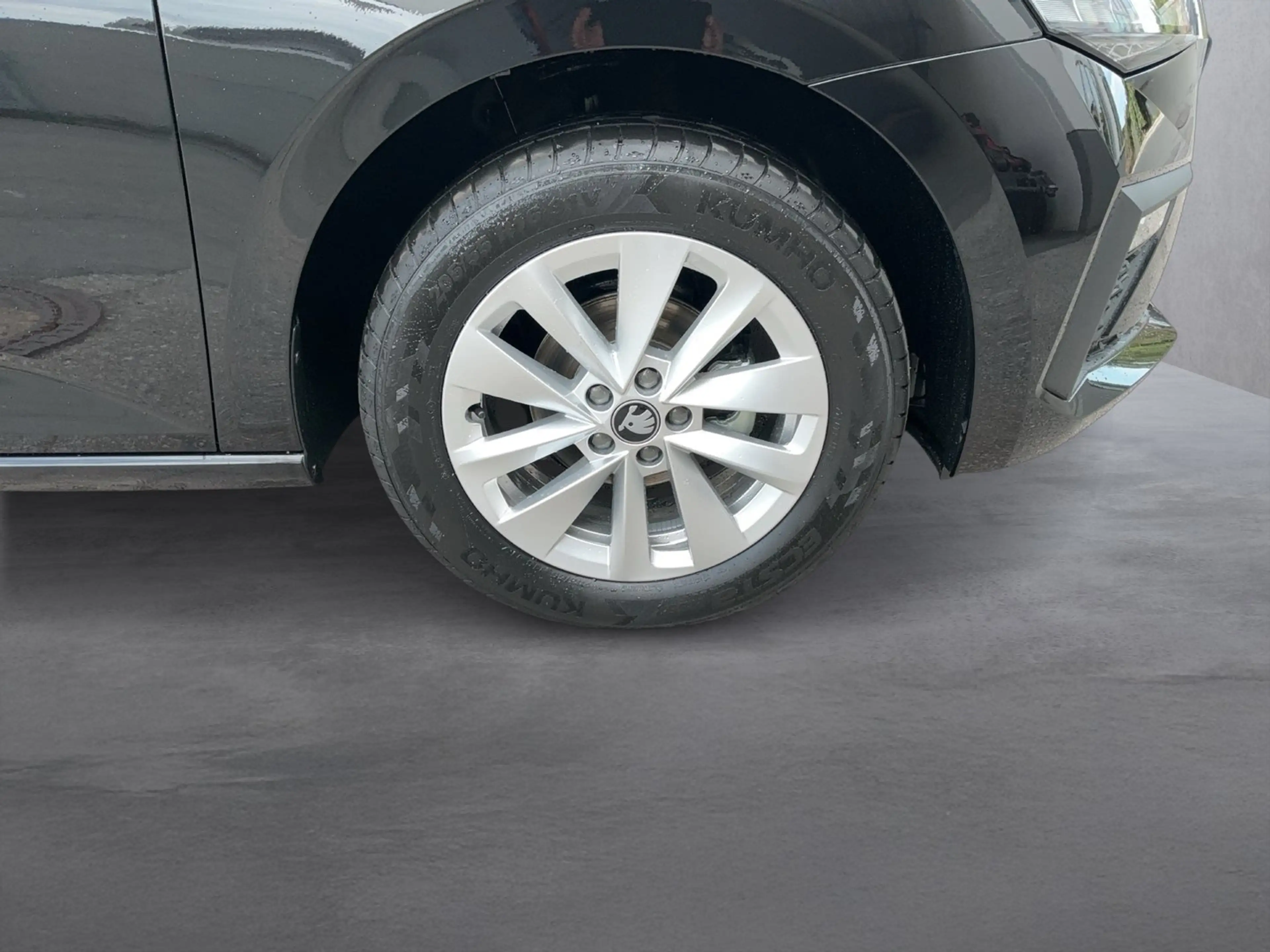 Skoda Scala Essence TSI — photo 6