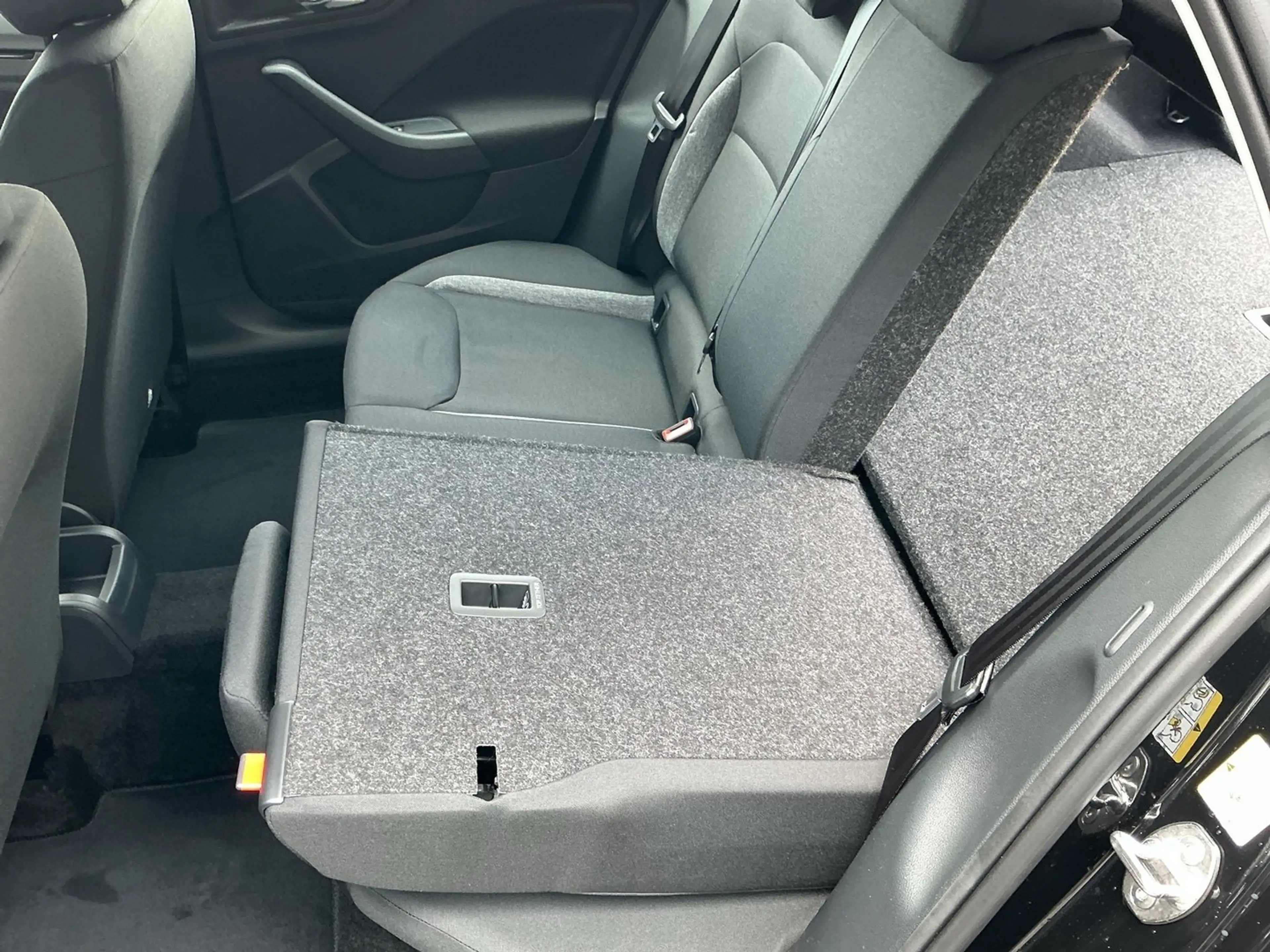Skoda Scala Essence TSI — photo 14