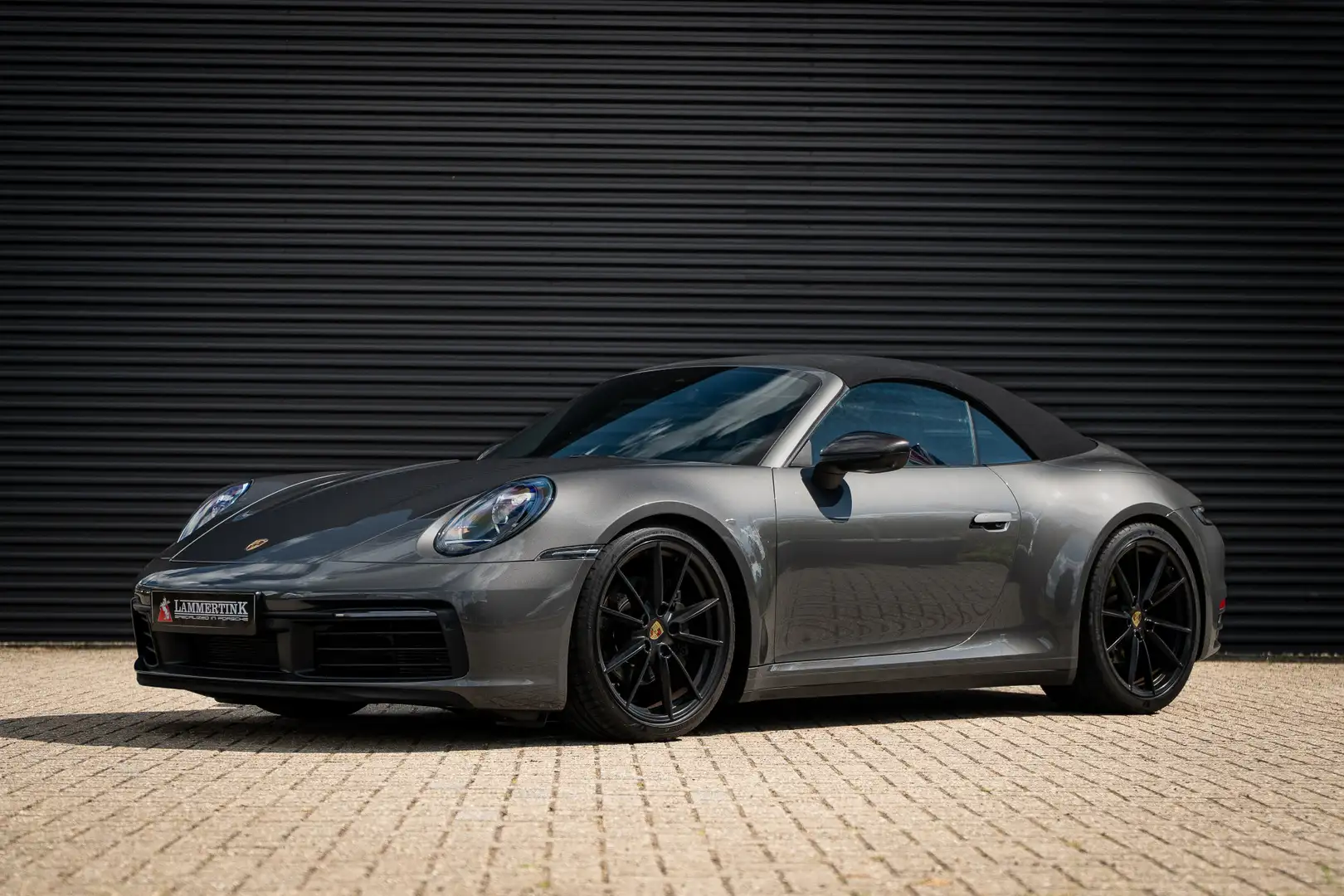 Porsche 992 Cabrio 3.0 Carrera NIEUW BINNEN! Agaat grijs Gris - 1