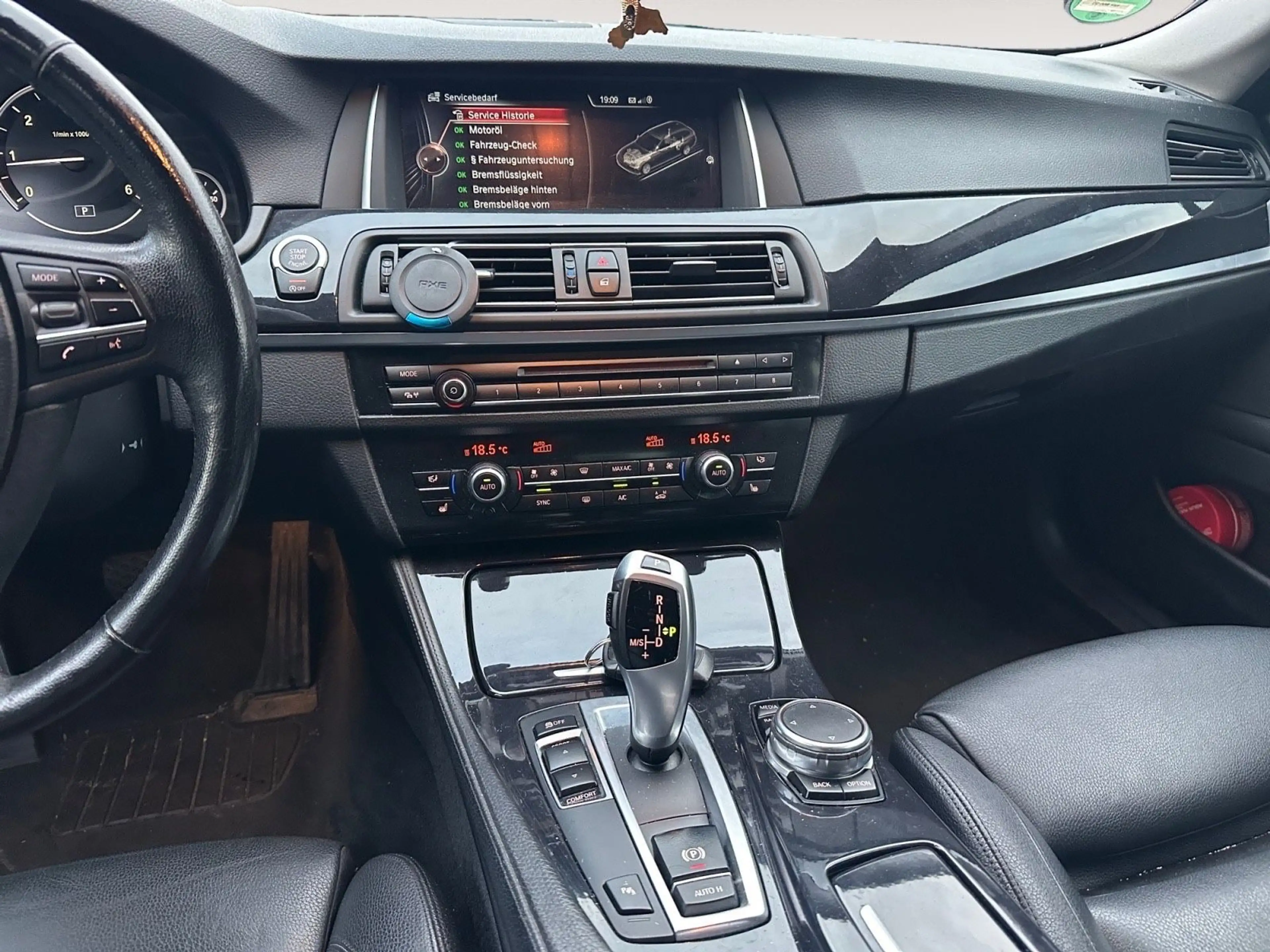 BMW 525 5 Touring 525 d*Panorama* — photo 13