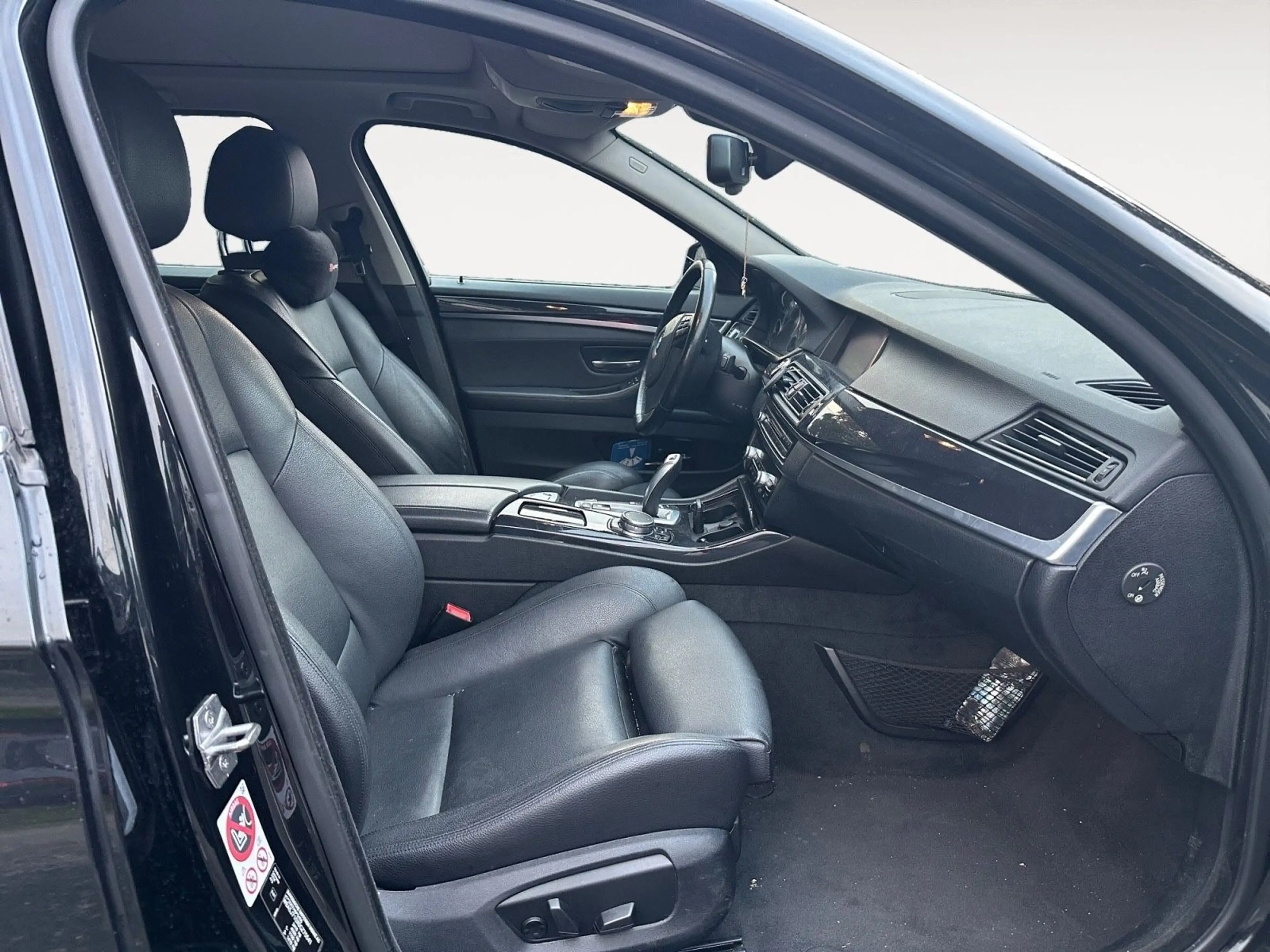 BMW 525 5 Touring 525 d*Panorama* — photo 9