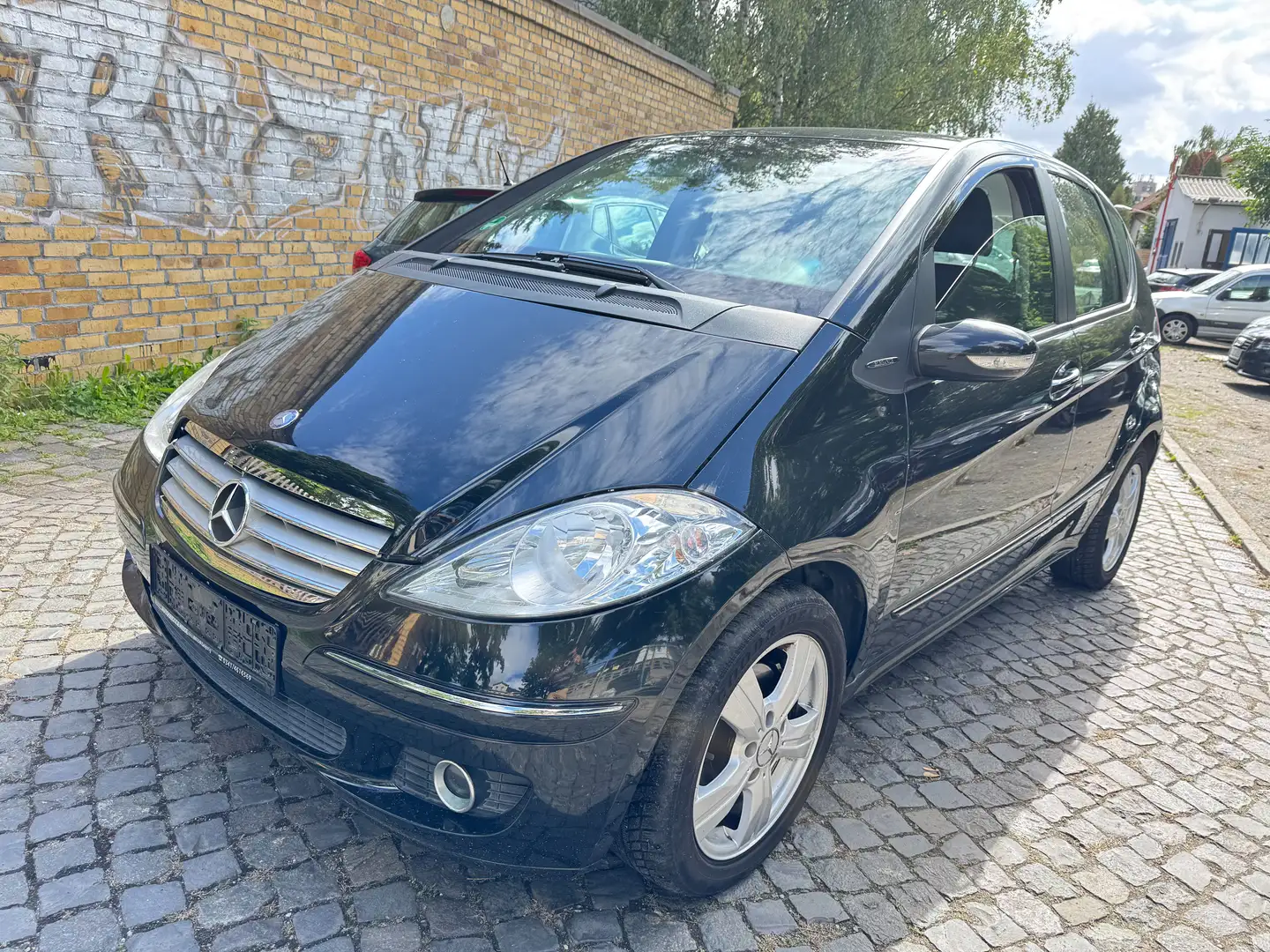 Mercedes-Benz A 200 A-Klasse 5-Türer Avantgarde Schwarz - 1