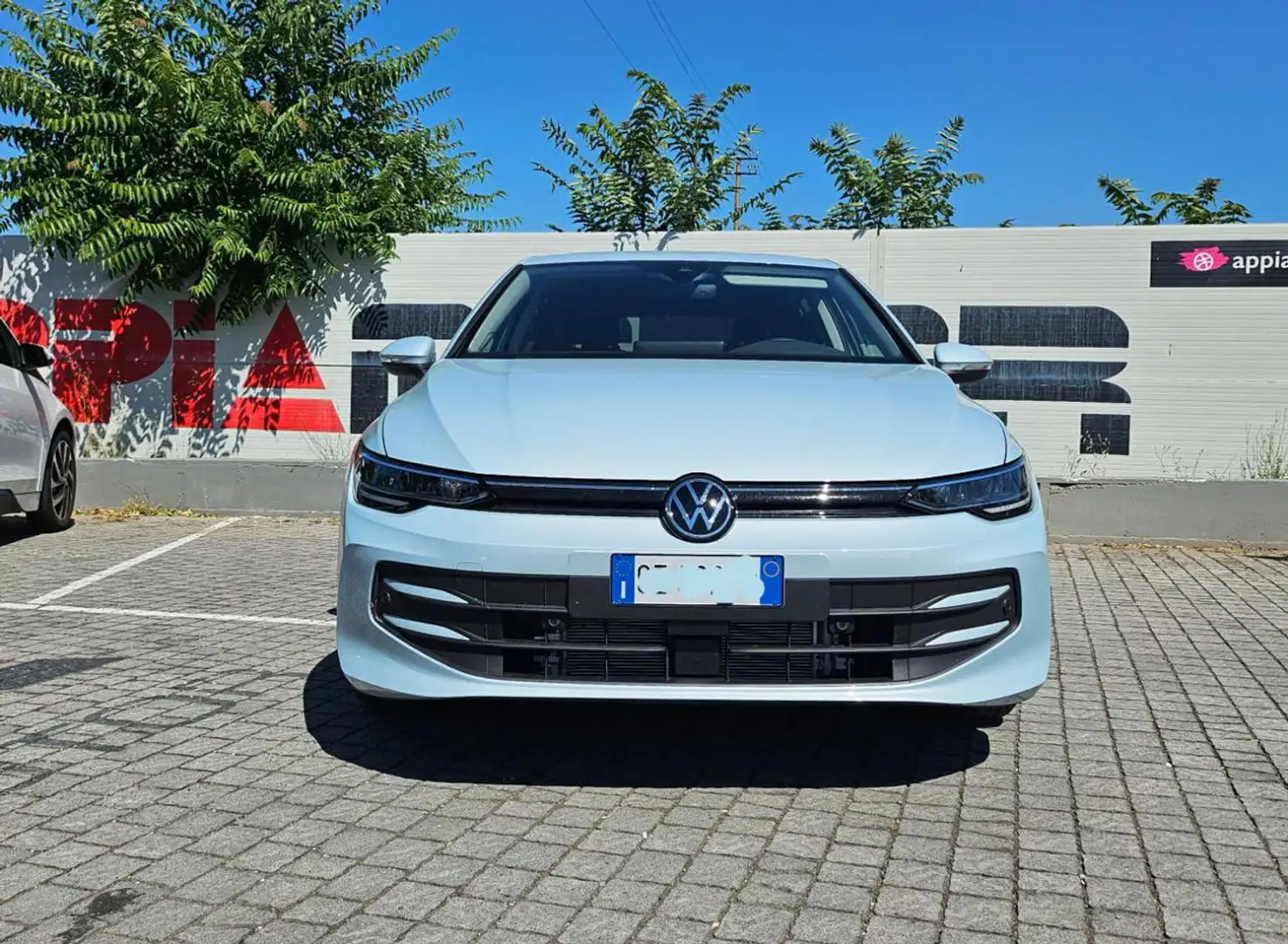 Volkswagen Golf 1.5 eTSI 115 CV DSG Edition Plus Bianco - 2