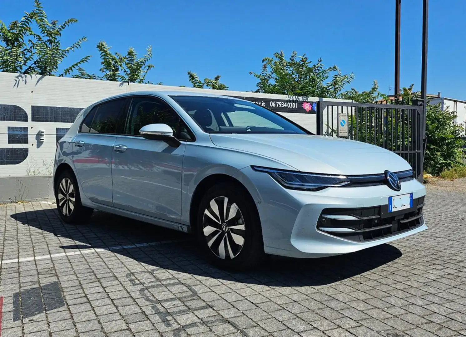 Volkswagen Golf 1.5 eTSI 115 CV DSG Edition Plus Bianco - 1