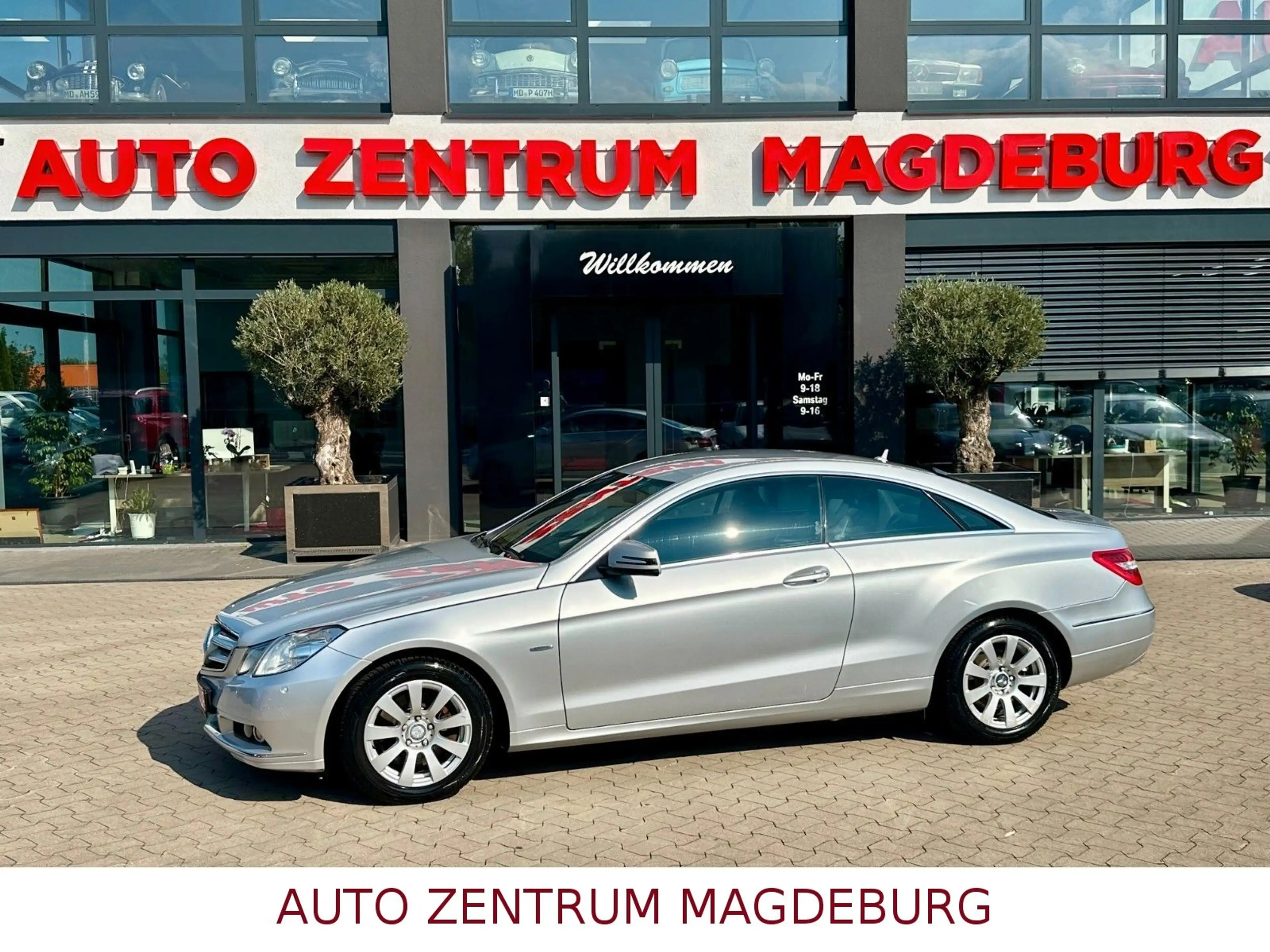 Mercedes-Benz E 350 Coupe AVANTGARDE*AUTOM*XENON*PDC