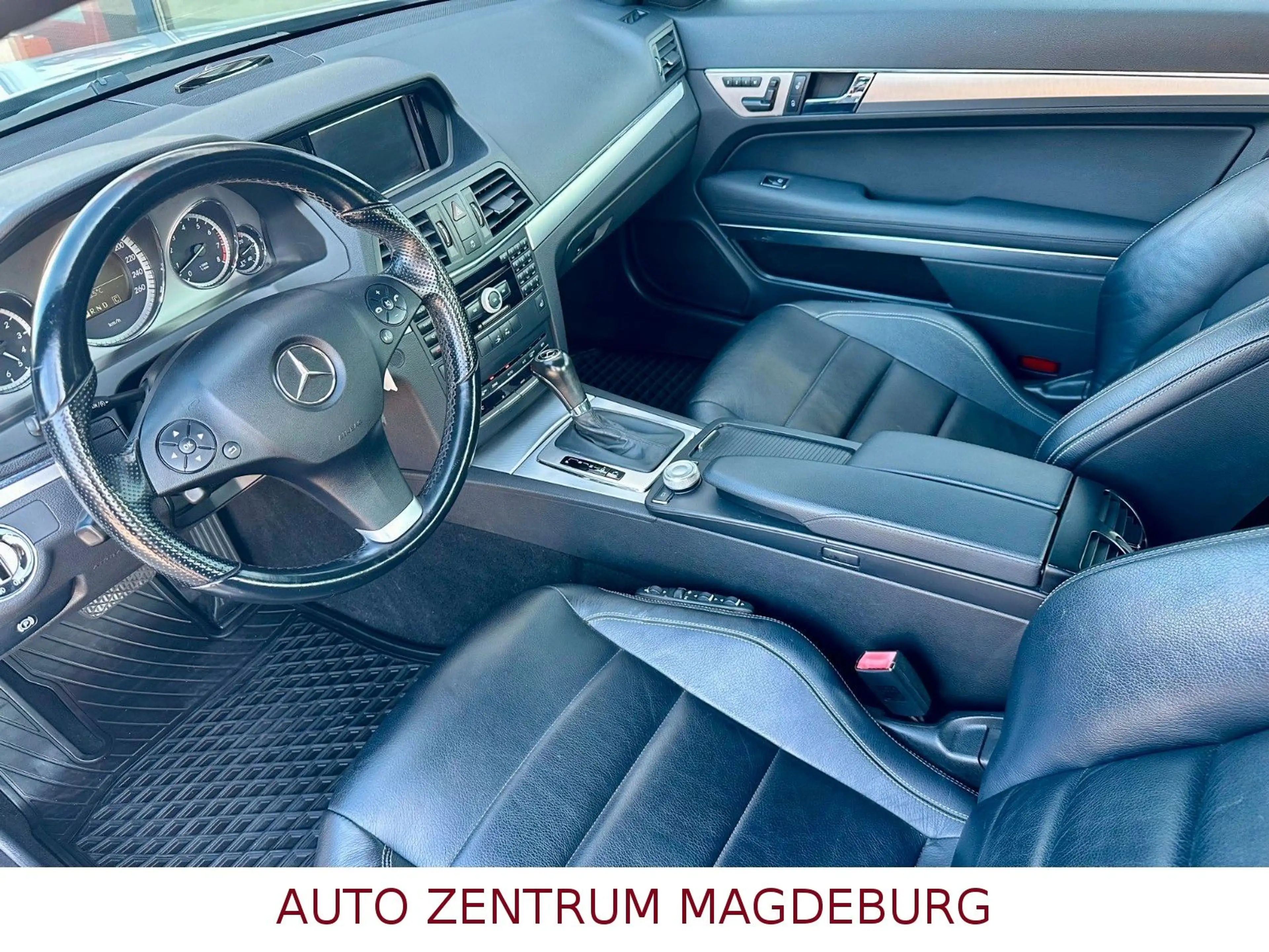 Mercedes-Benz E 350 Coupe AVANTGARDE*AUTOM*XENON*PDC — photo 13