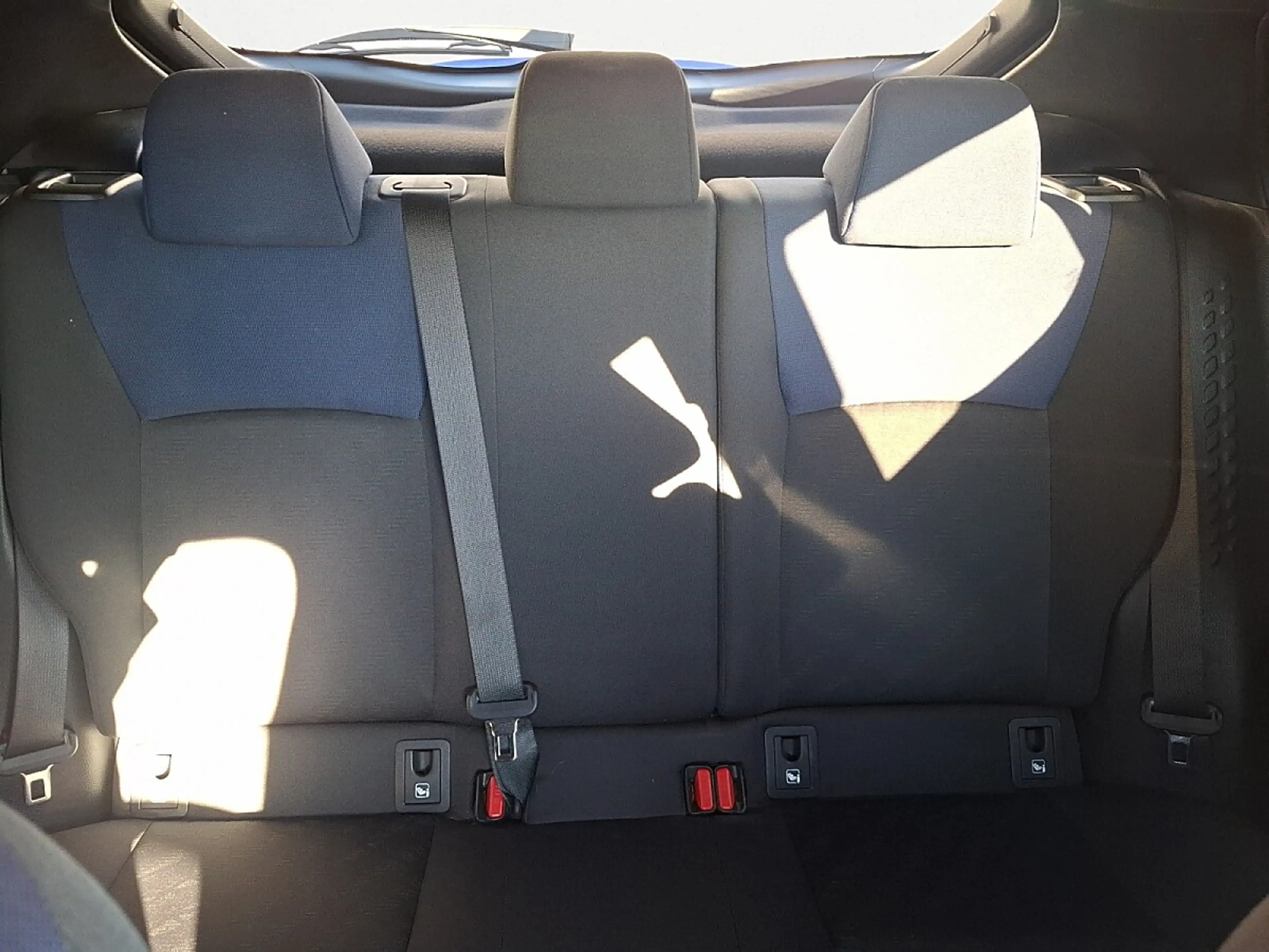 Toyota C-HR 1,8 Hybrid C-ULT CVT — photo 15