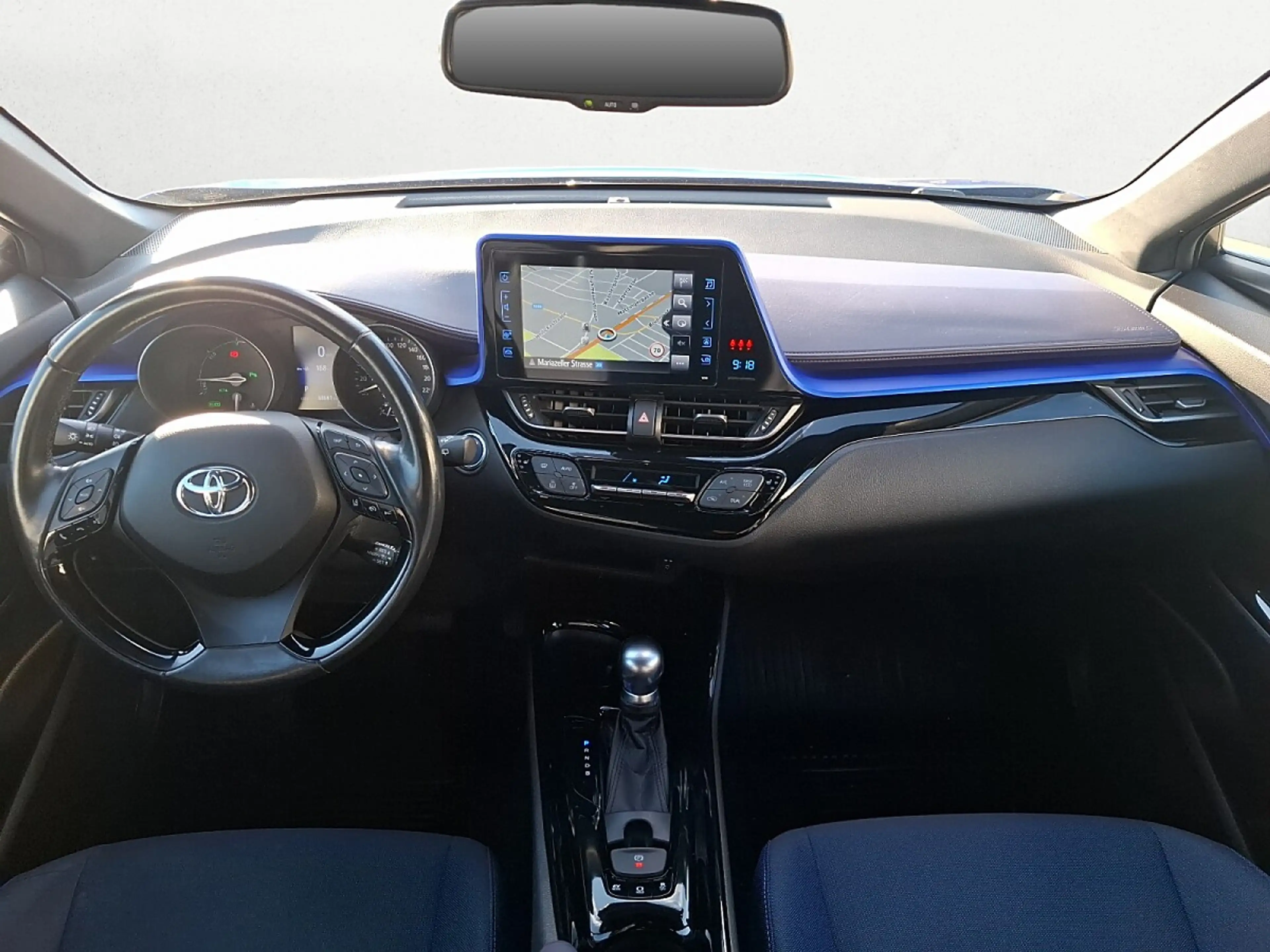 Toyota C-HR 1,8 Hybrid C-ULT CVT — photo 4