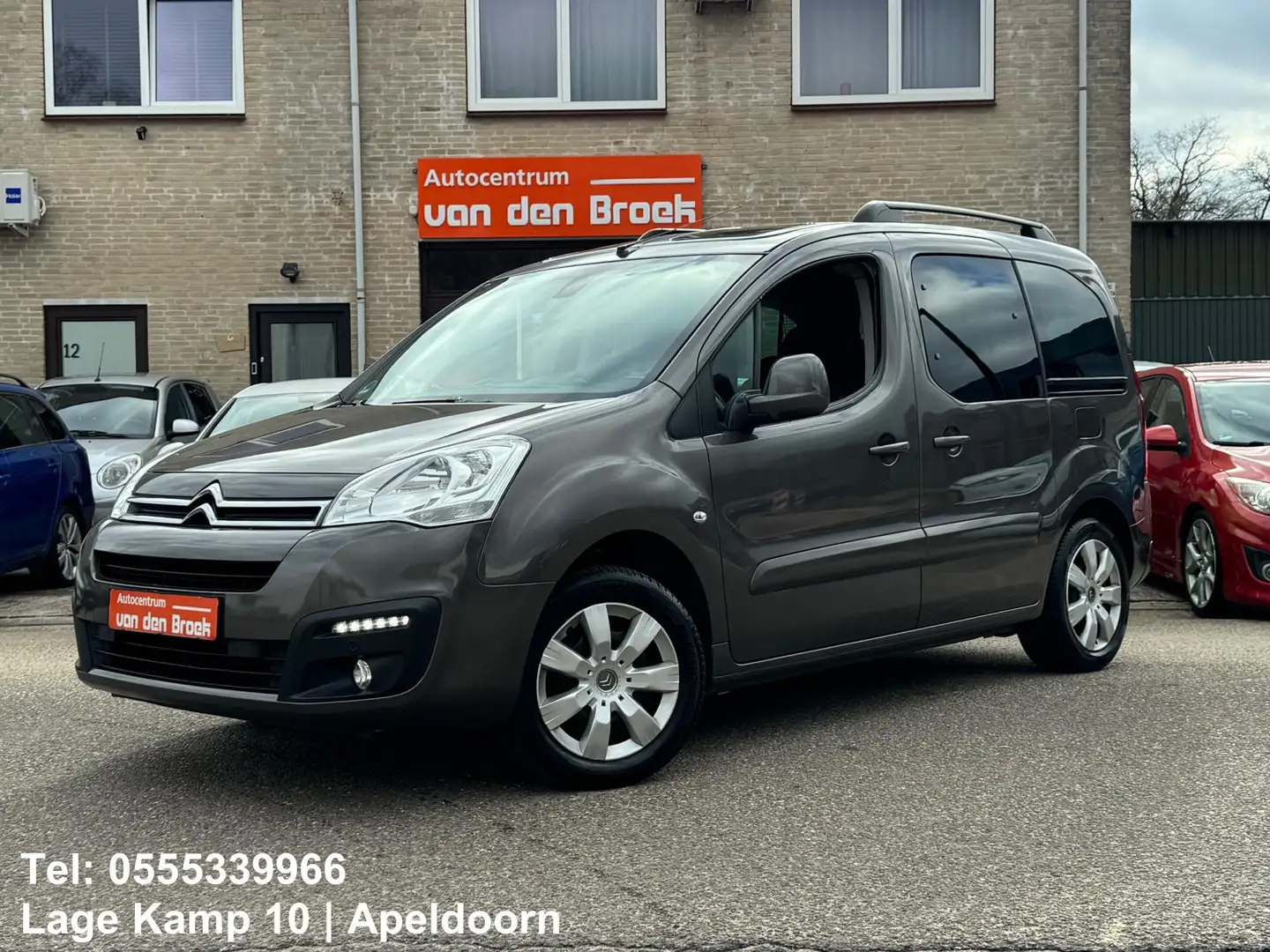 Citroen Berlingo 1.2 PureTech XTR 110Pk Pano Navi CarPlay Climate C Grijs - 1