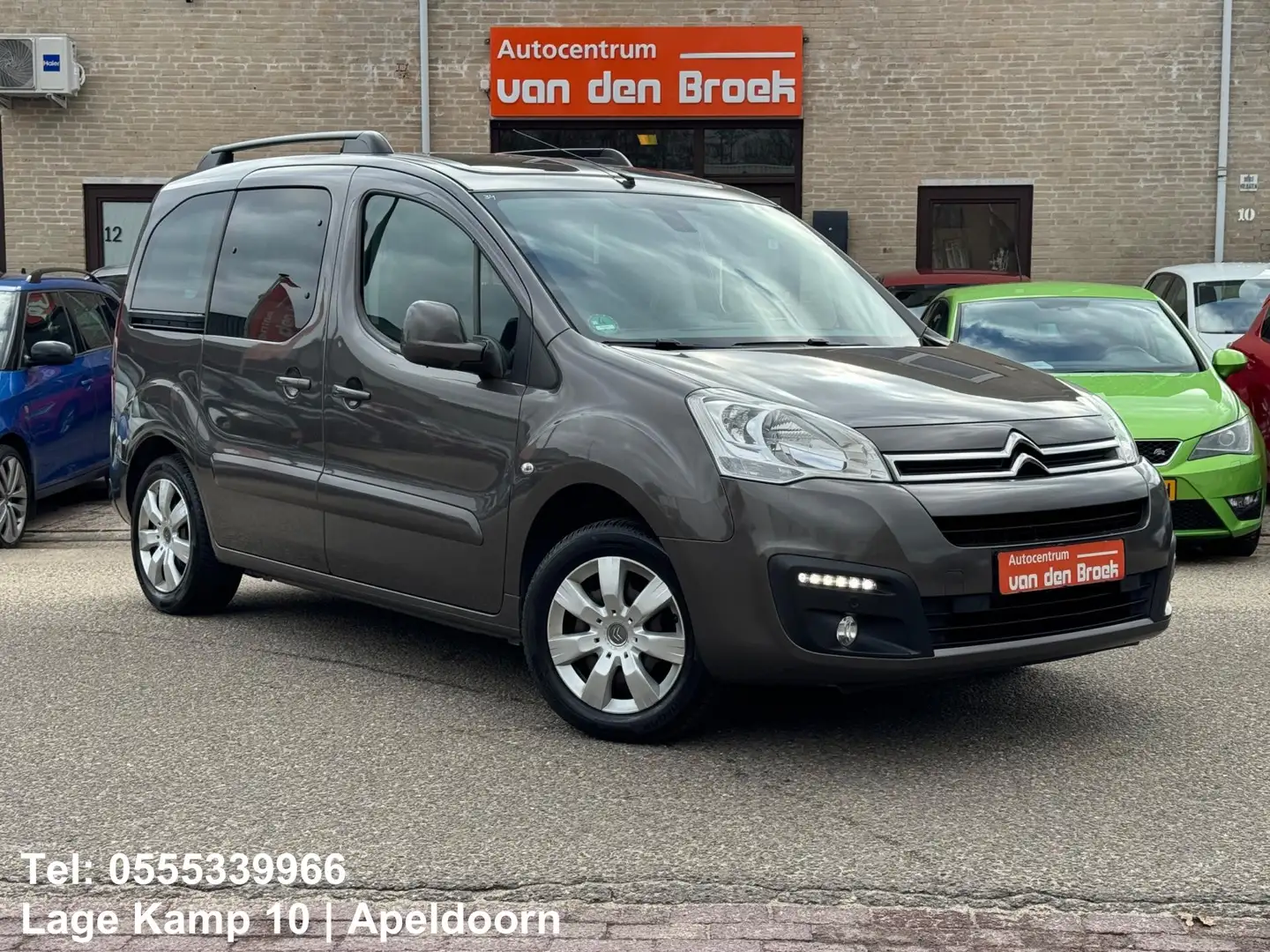 Citroen Berlingo 1.2 PureTech XTR 110Pk Pano Navi CarPlay Climate C Grijs - 2