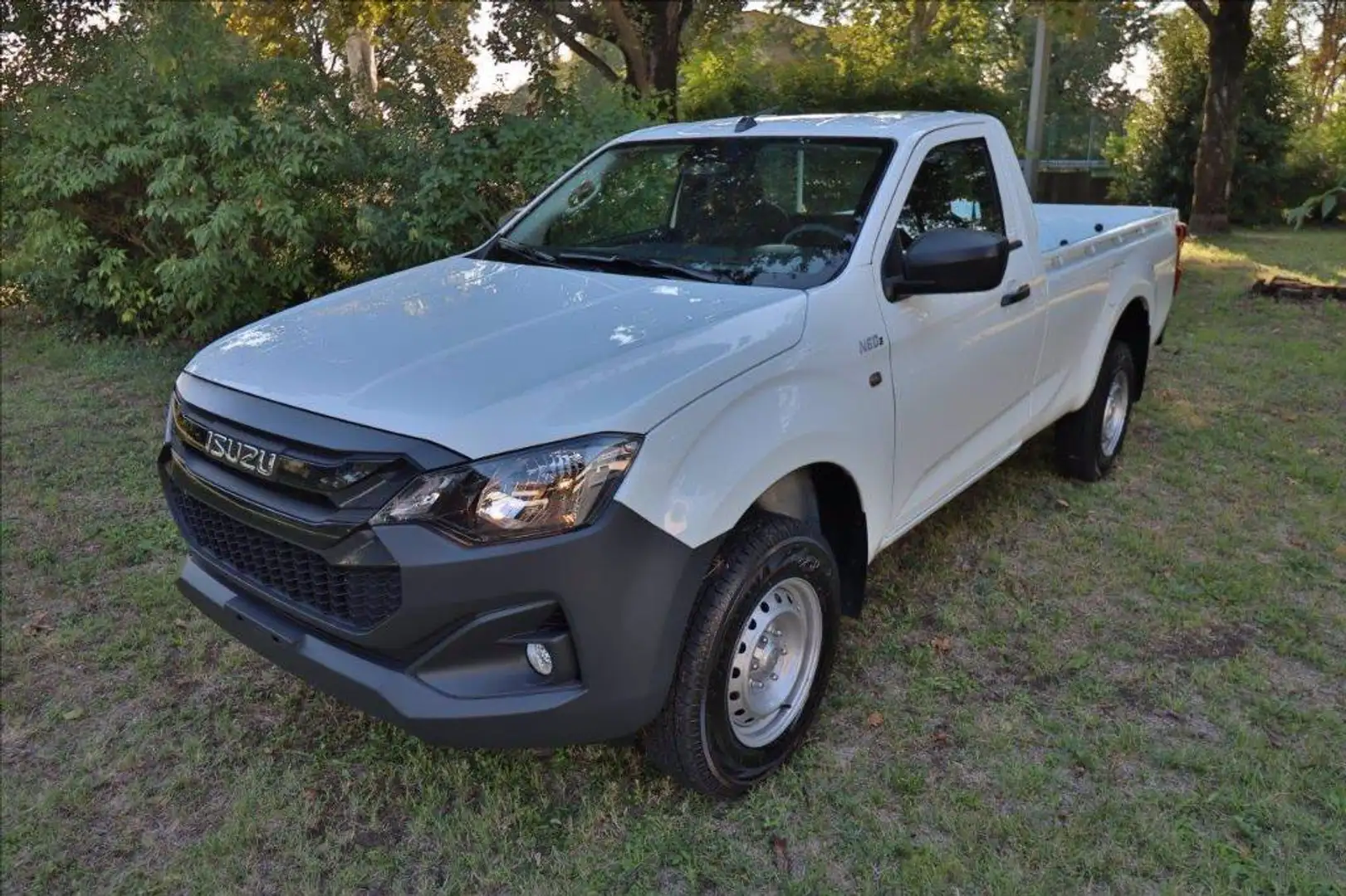 Isuzu D-Max 1.9 td single N60B 4x4 Weiß - 1