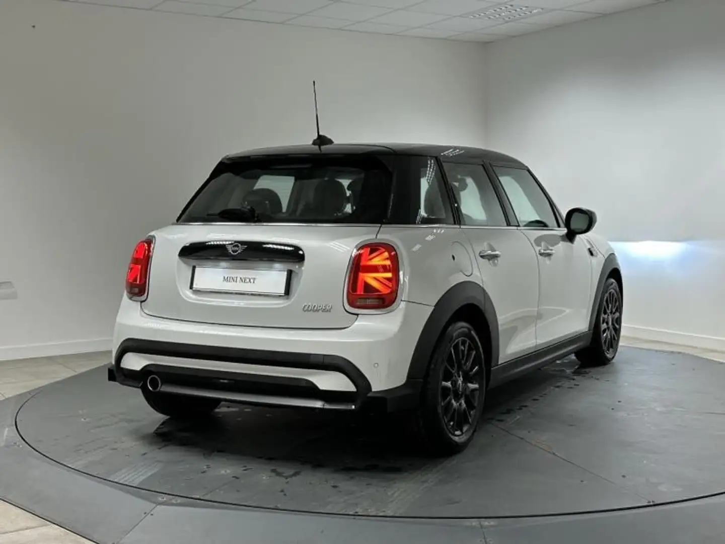 MINI Cooper Cooper 136ch Edition Camden Blanc - 2