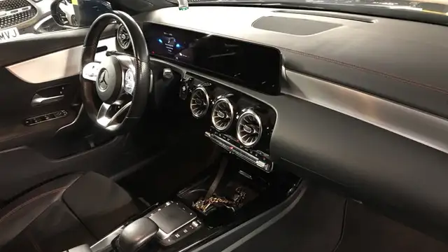 Mercedes-Benz Cla view 10