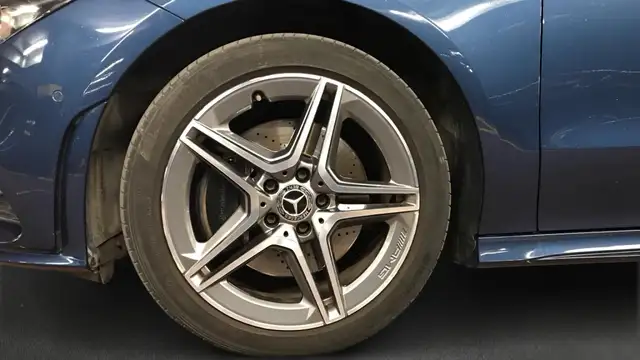 Mercedes-Benz Cla view 5