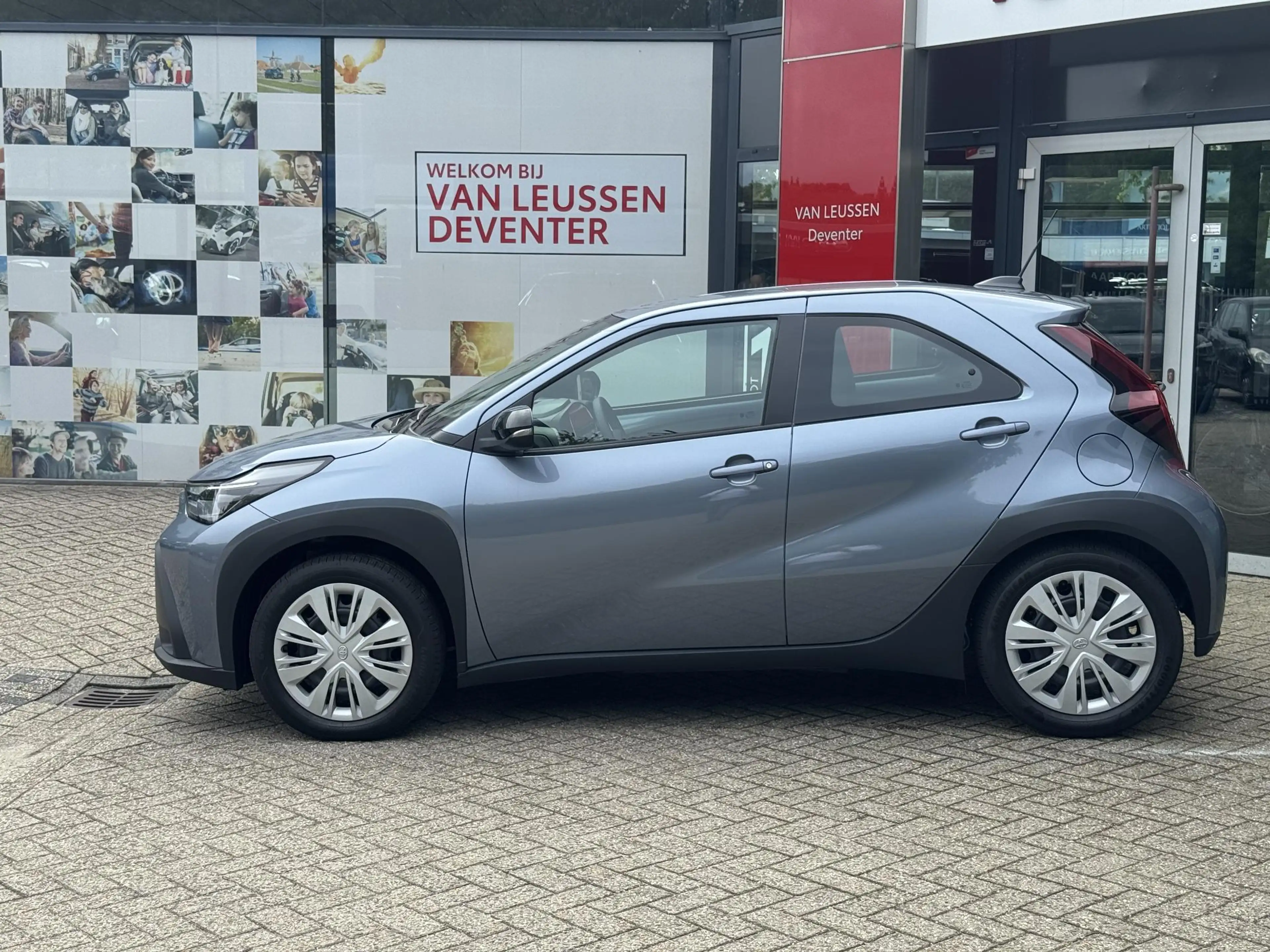 Toyota Aygo X Hybrid 115 play PARKEERCAMERA ADAPTIEVE CRUISECONT — photo 2
