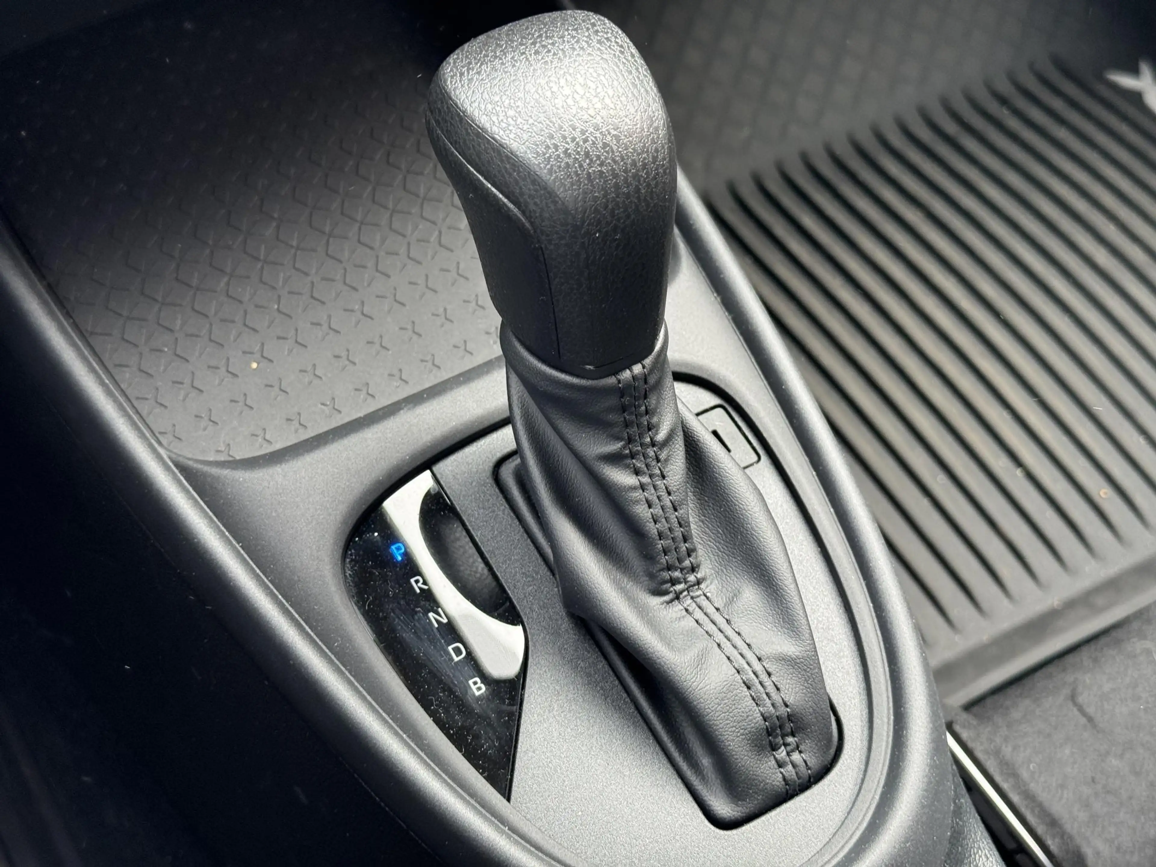 Toyota Aygo X Hybrid 115 play PARKEERCAMERA ADAPTIEVE CRUISECONT — photo 7