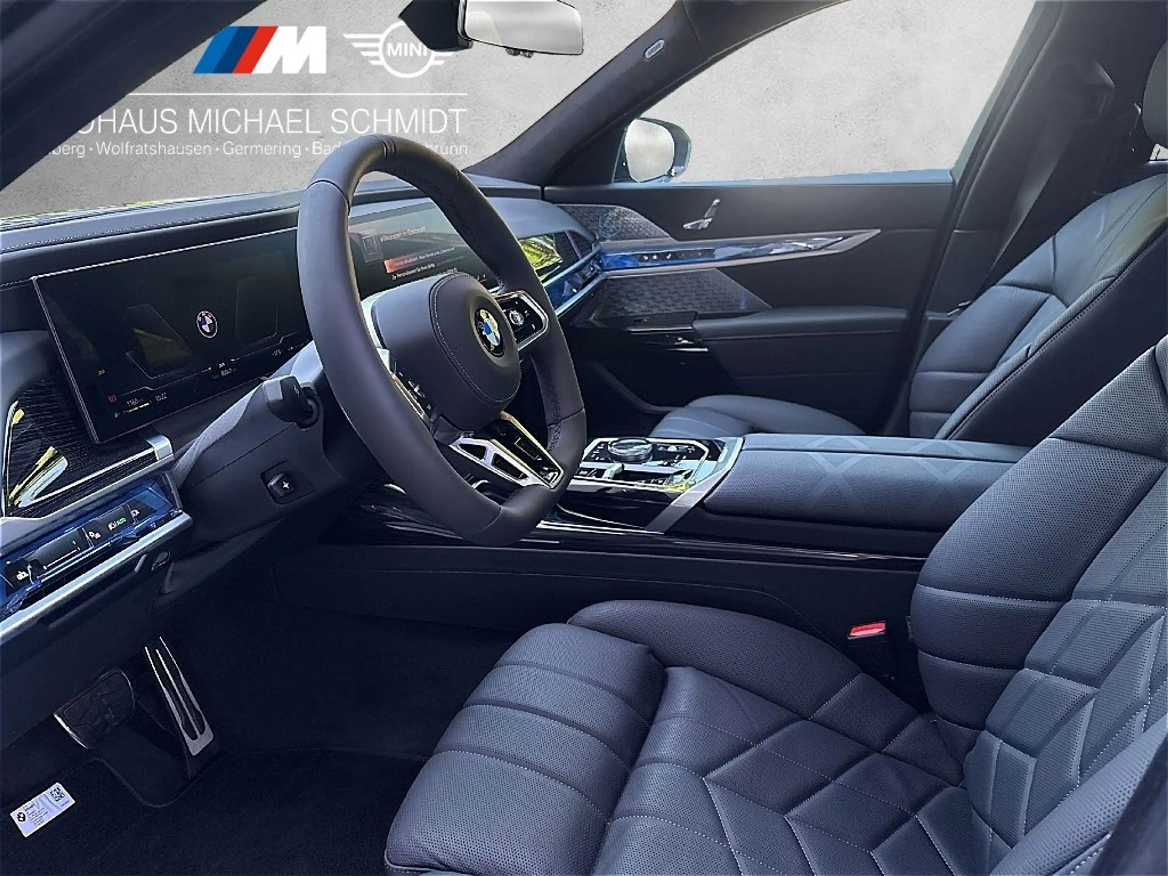 BMW 740 d xDrive M Sport — photo 8