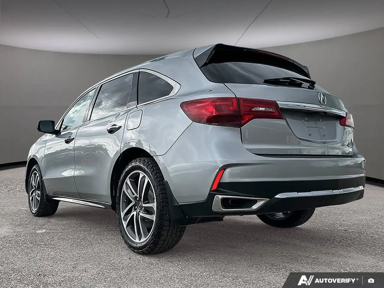 Acura MDX снимка Acura MDX
