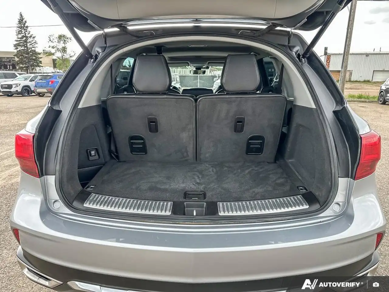 Acura MDX снимка Acura MDX