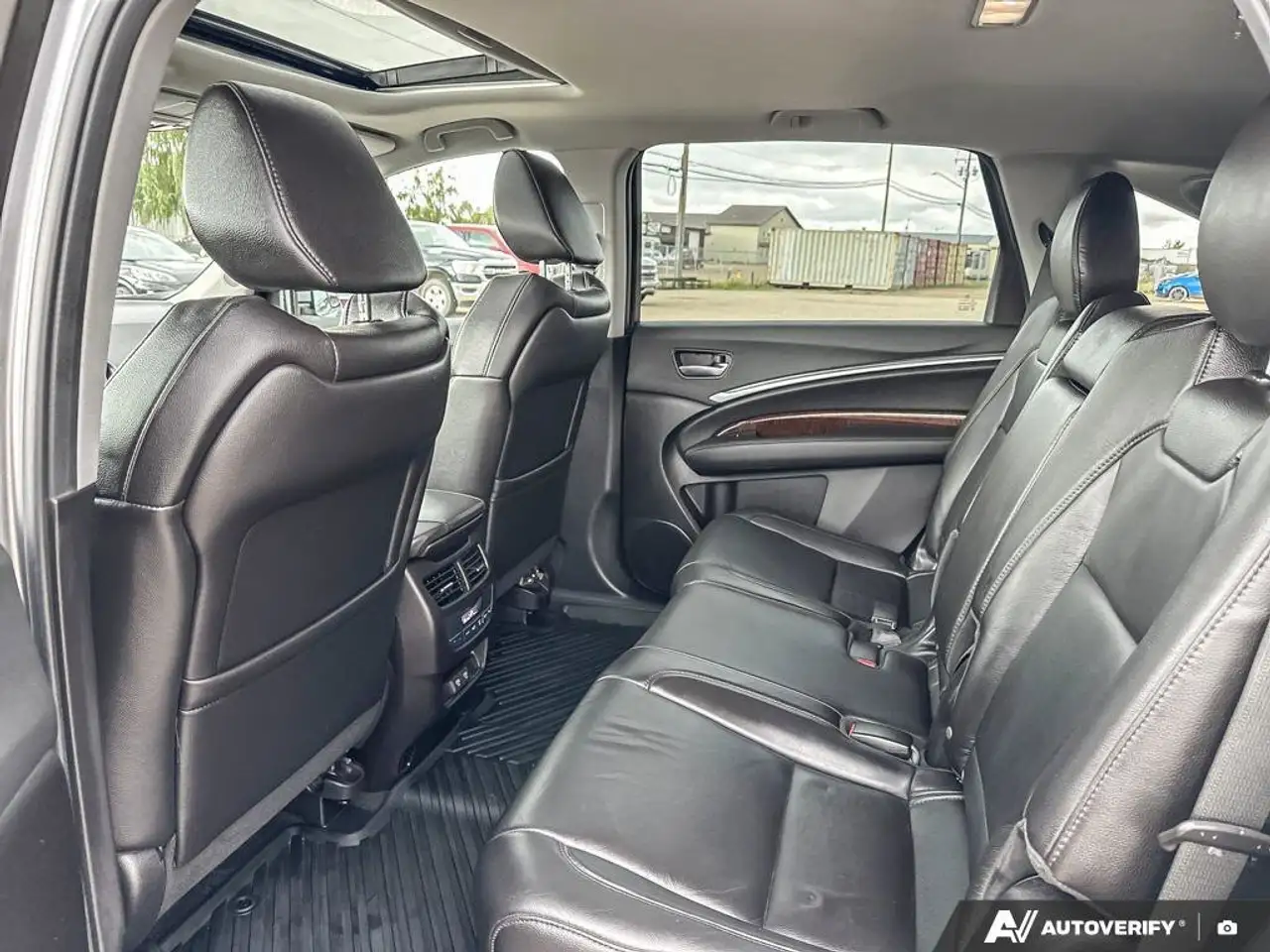 Acura MDX снимка Acura MDX
