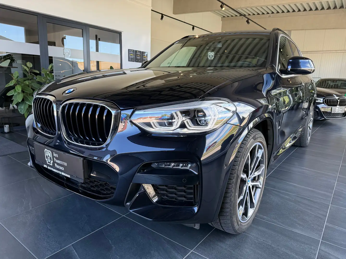 BMW X3 xDrive 30 e M Sport*Pano*AHK*ACC*HarmanKardon*HuD* Schwarz - 2