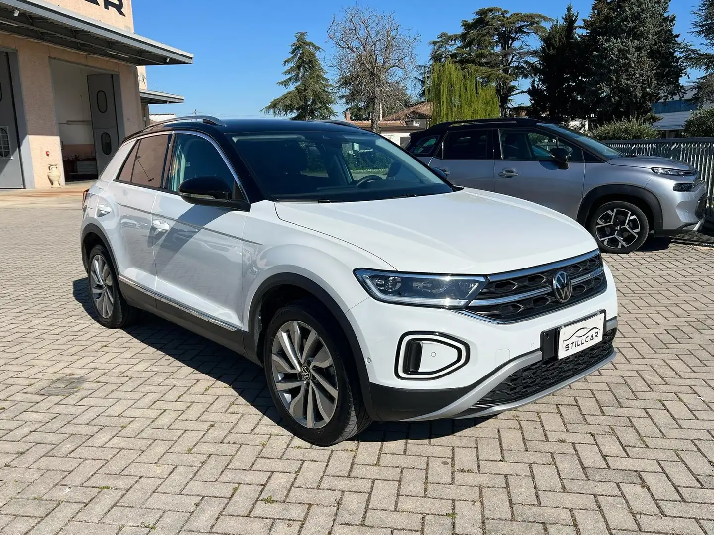 Volkswagen T-Roc T-Roc 2.0 tdi Style 4motion 150cv dsg Bianco - 1
