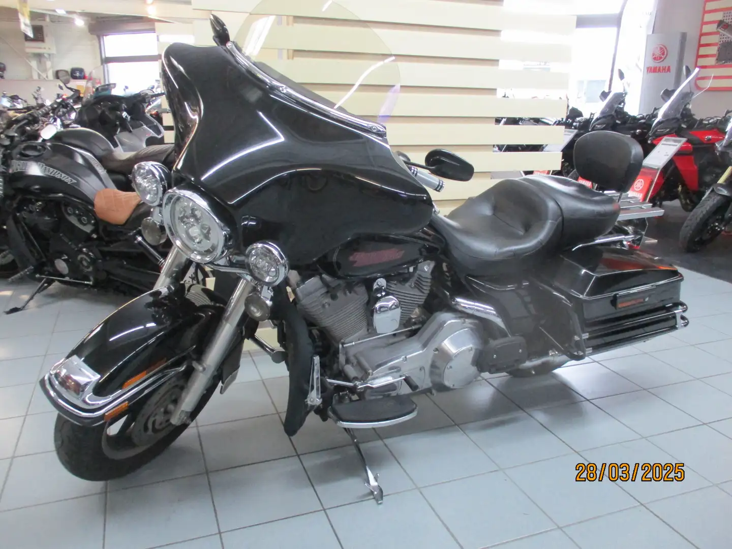Harley-Davidson Electra Glide Noir - 2