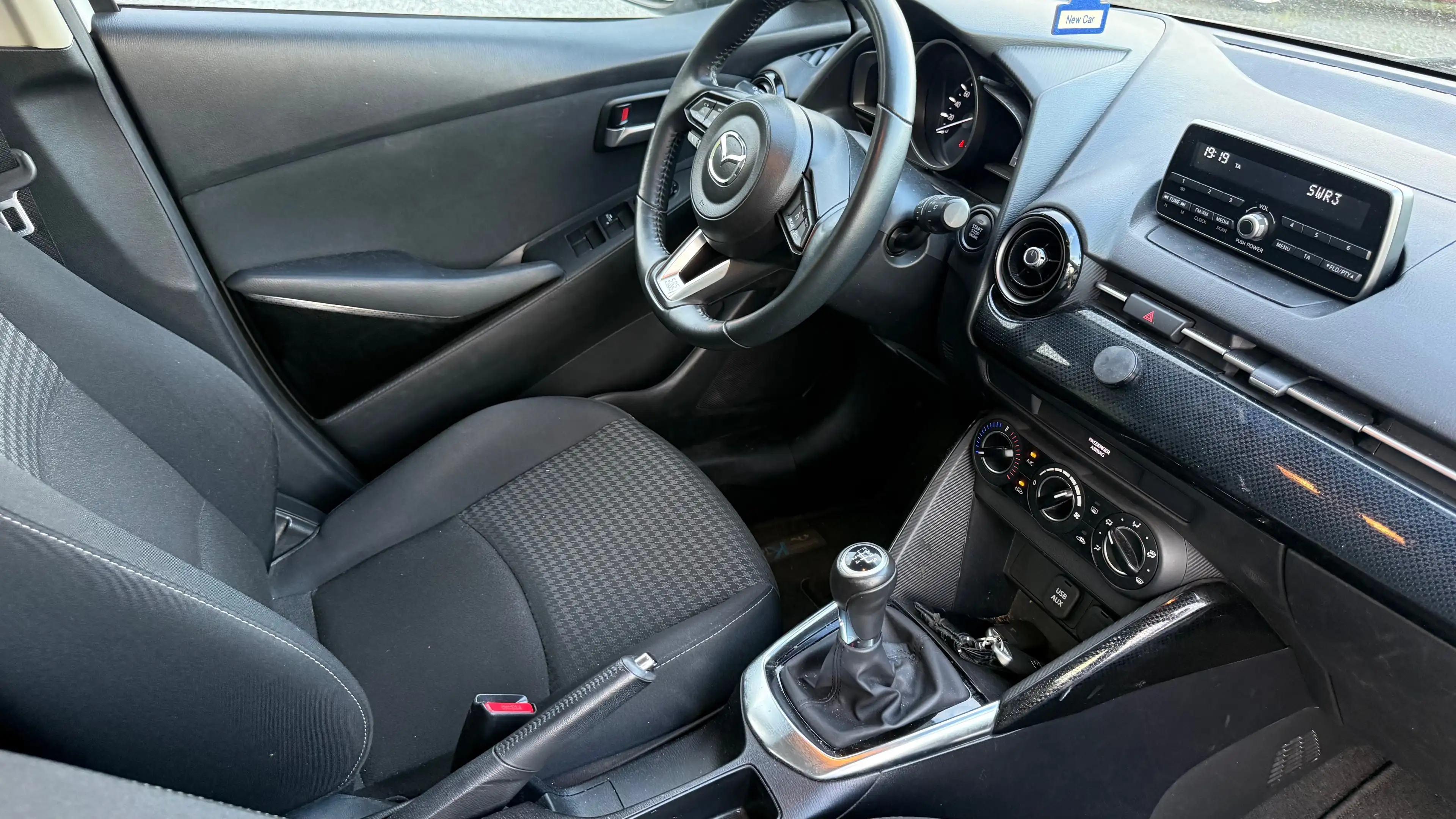Mazda 2 Center-Line — photo 12