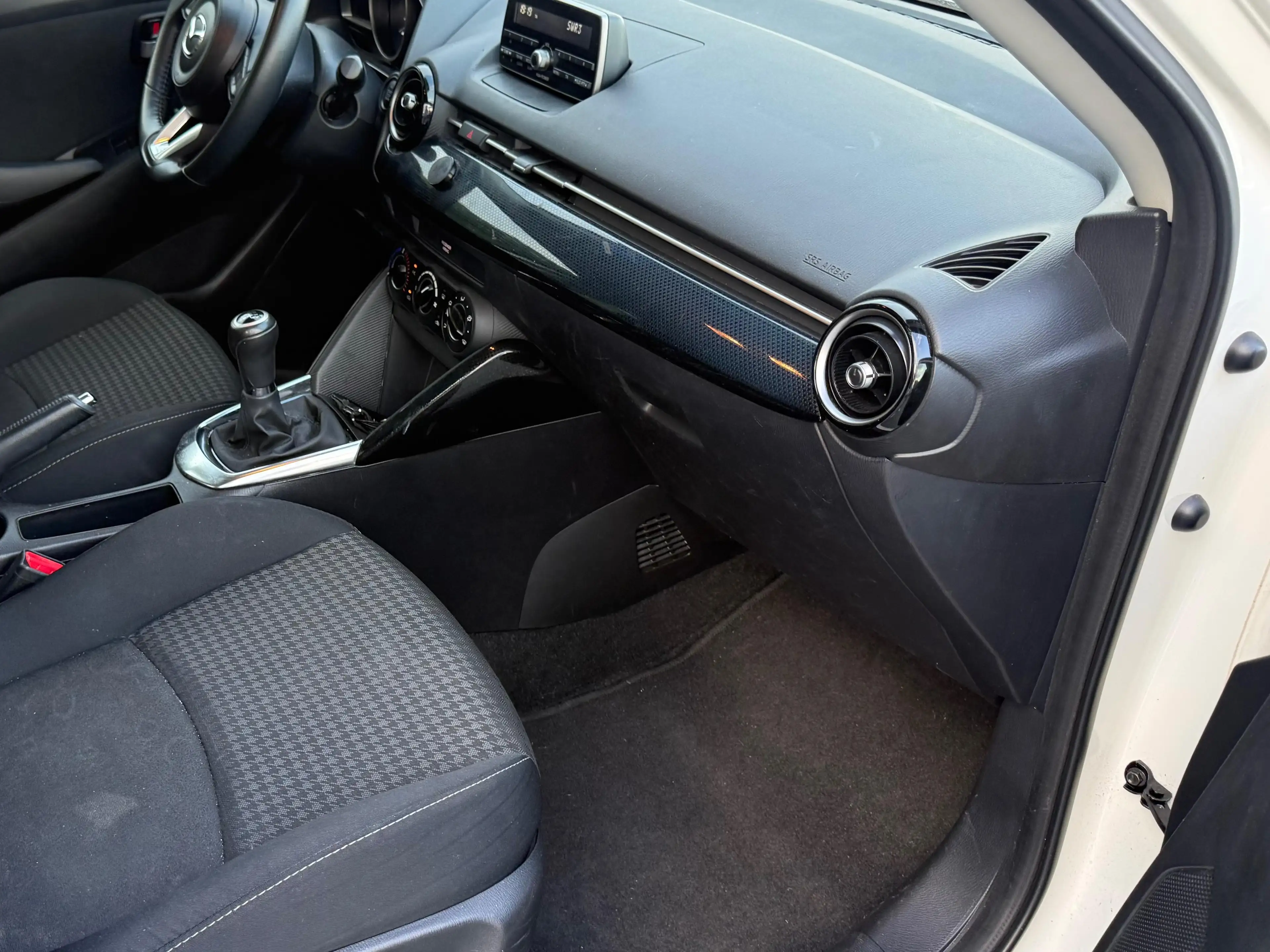 Mazda 2 Center-Line — photo 8