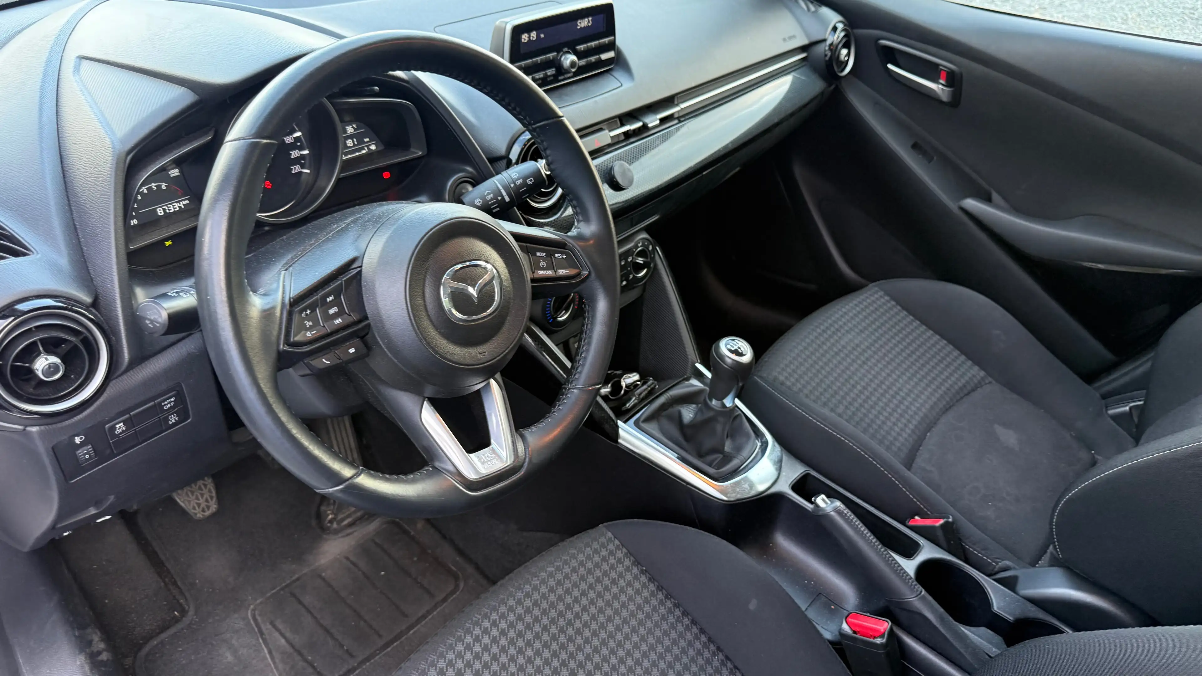Mazda 2 Center-Line — photo 13
