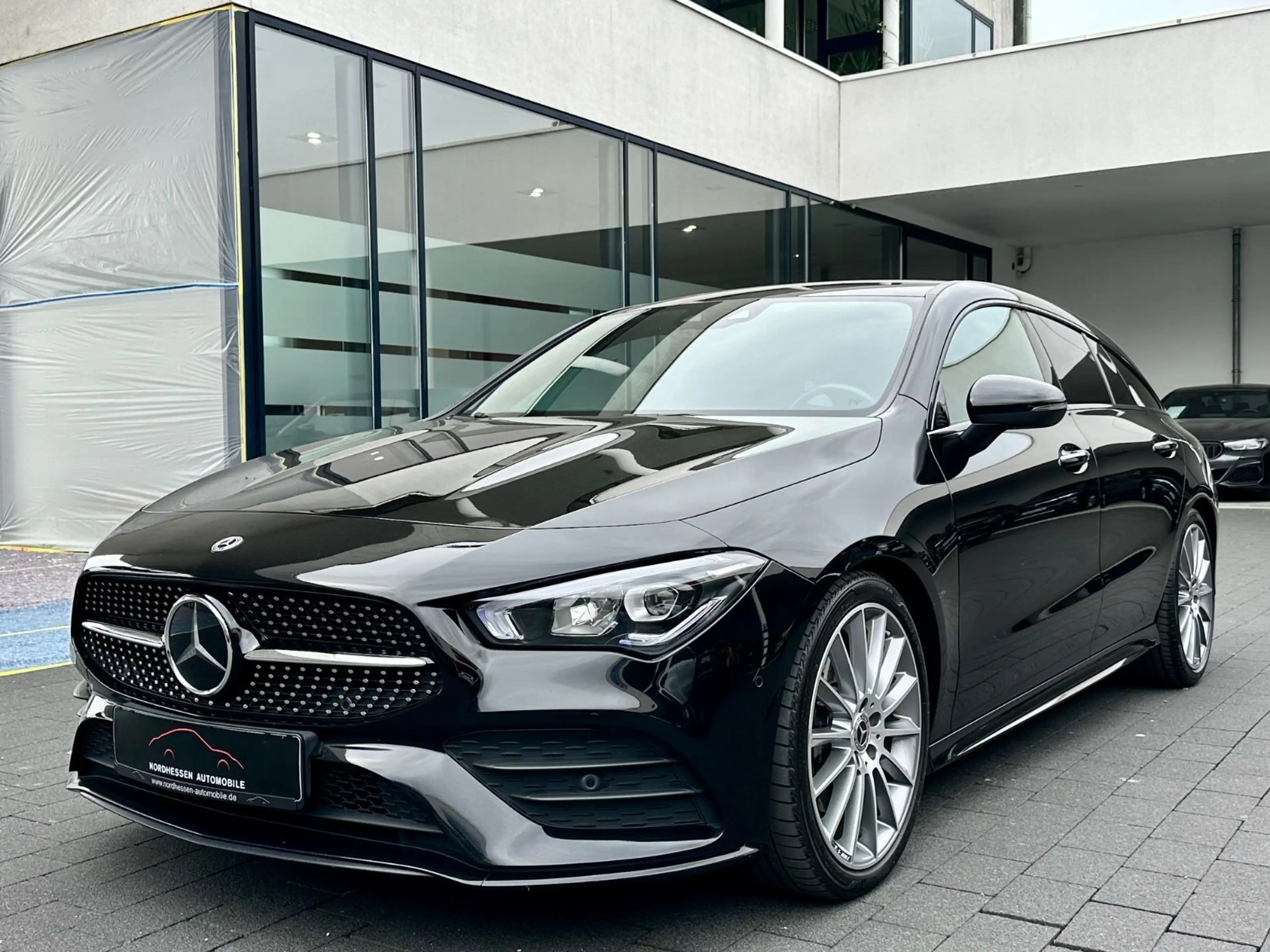 Mercedes-Benz CLA 200 CLA 200 d Shooting Brake AMG Line | Distronic