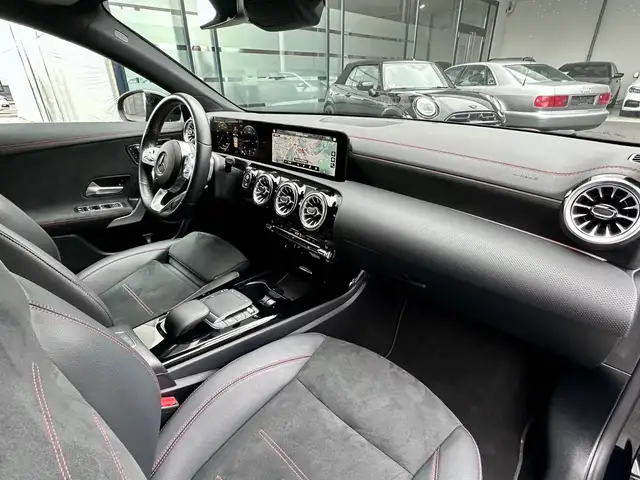 Mercedes-Benz CLA view 12