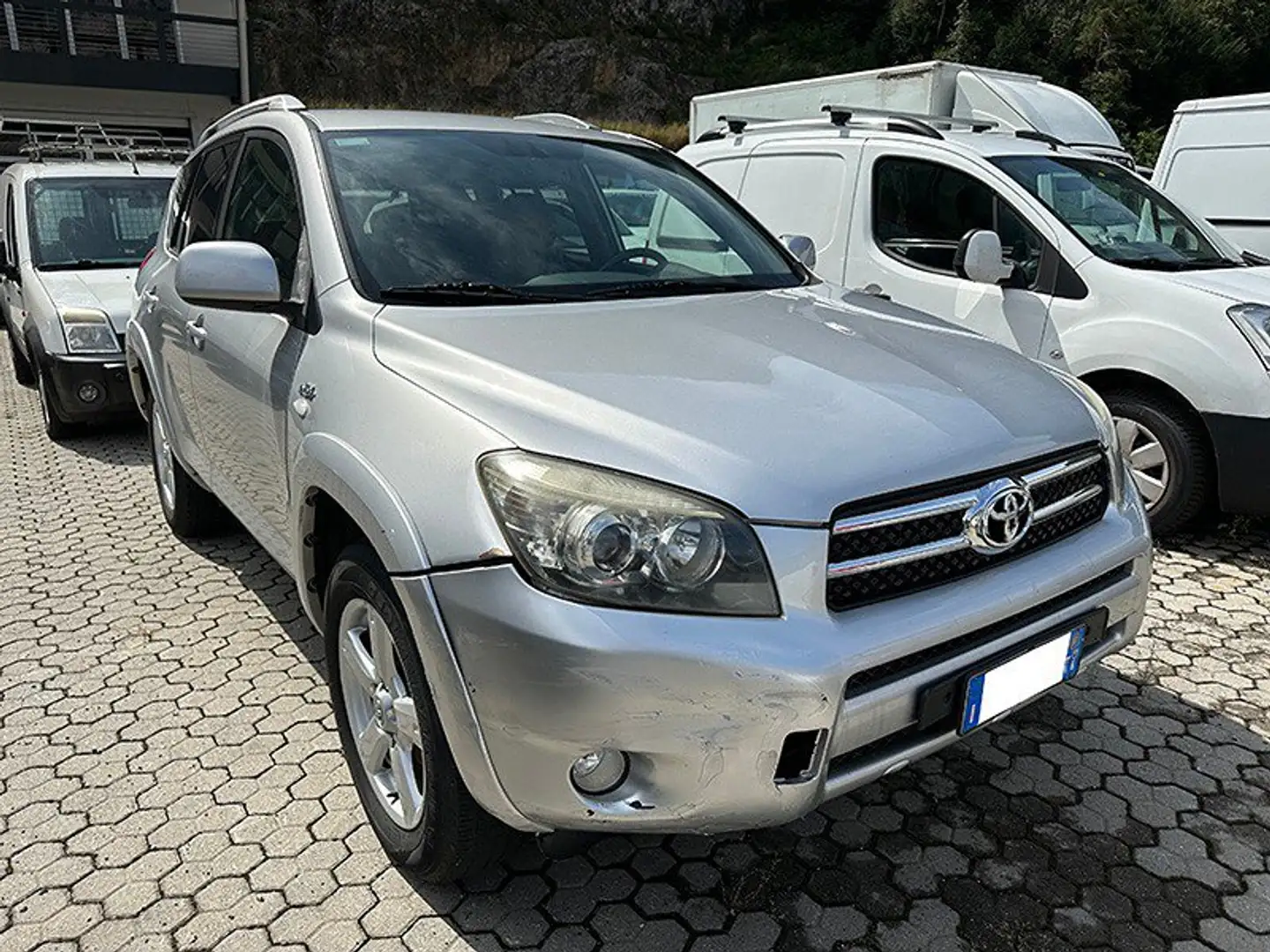 Toyota RAV 4 5 Porte 2.2 D-4D 177cv Luxury 2004095 Plateado - 1