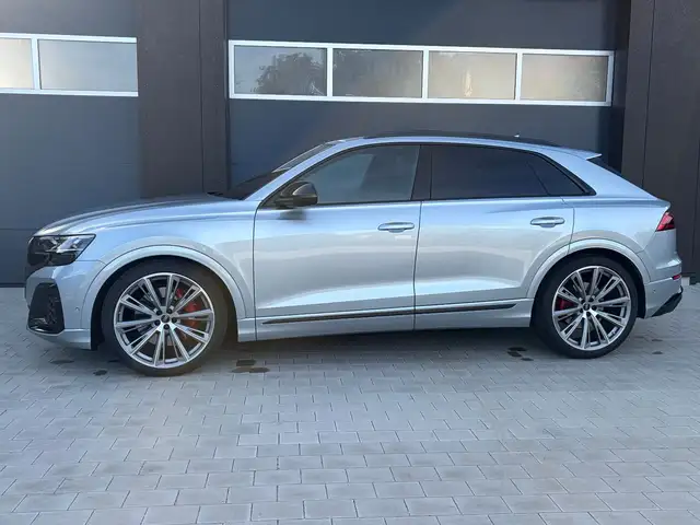 Audi SQ8 4.0 TFSI quattro SILBER/CARBON/MASSAGE