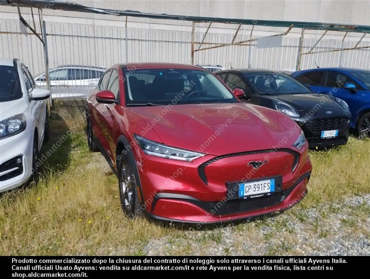 Ford Mustang Mach-E Elettrico Extended 294CV Premium Rouge - 2