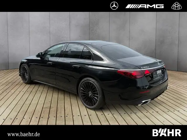 Mercedes-Benz 450 view 3