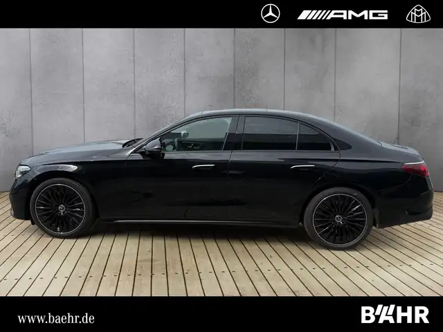 Mercedes-Benz 450 view 2