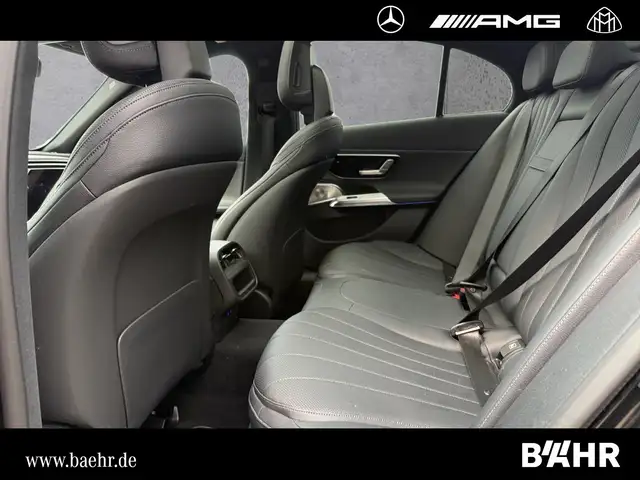 Mercedes-Benz 450 view 9