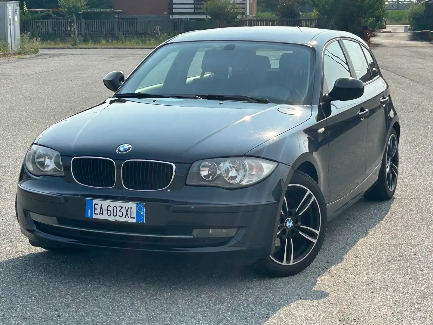 BMW 118 118d 5p 2.0 Futura 143cv dpf Nero - 1