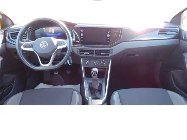 Volkswagen Polo view 8
