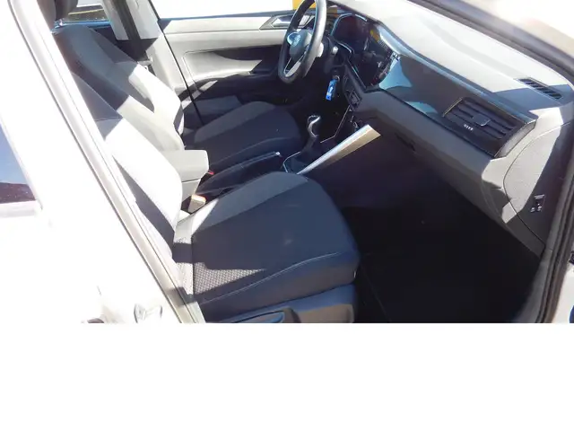 Volkswagen Polo view 11