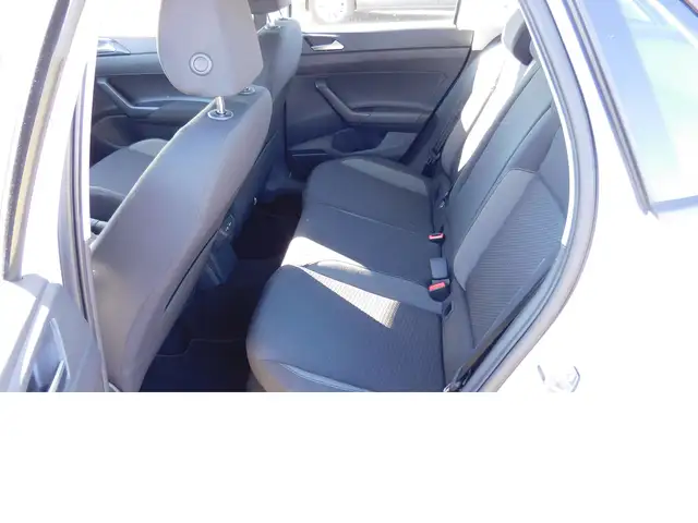 Volkswagen Polo view 12