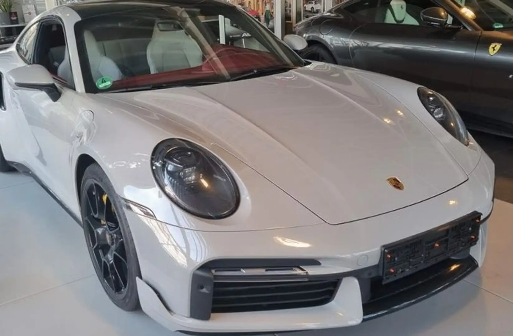 Porsche 992 Turbo S Coupé PDK Gris - 1