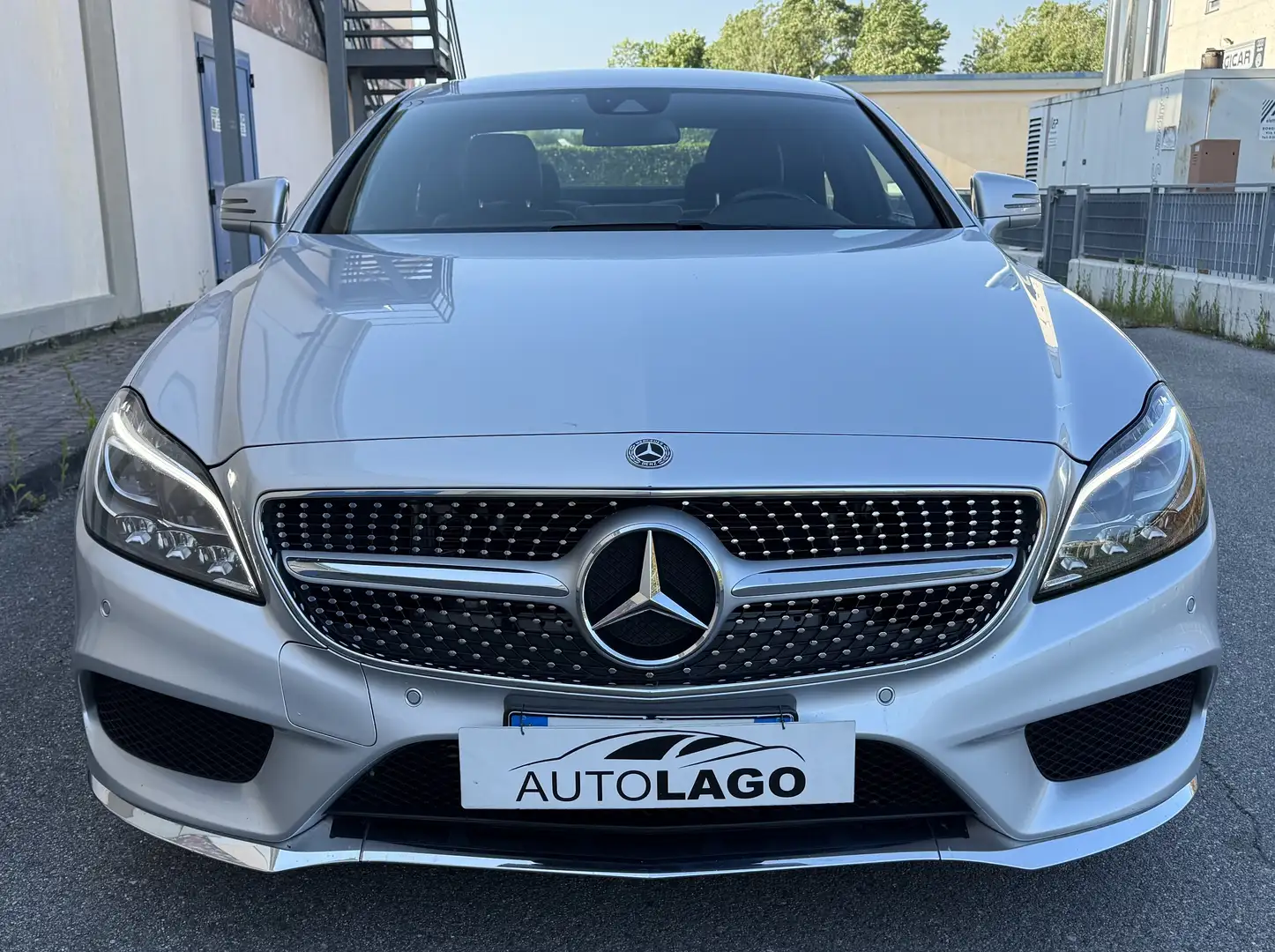 Mercedes-Benz CLS 250 d (bt) Premium 4matic auto Silber - 1