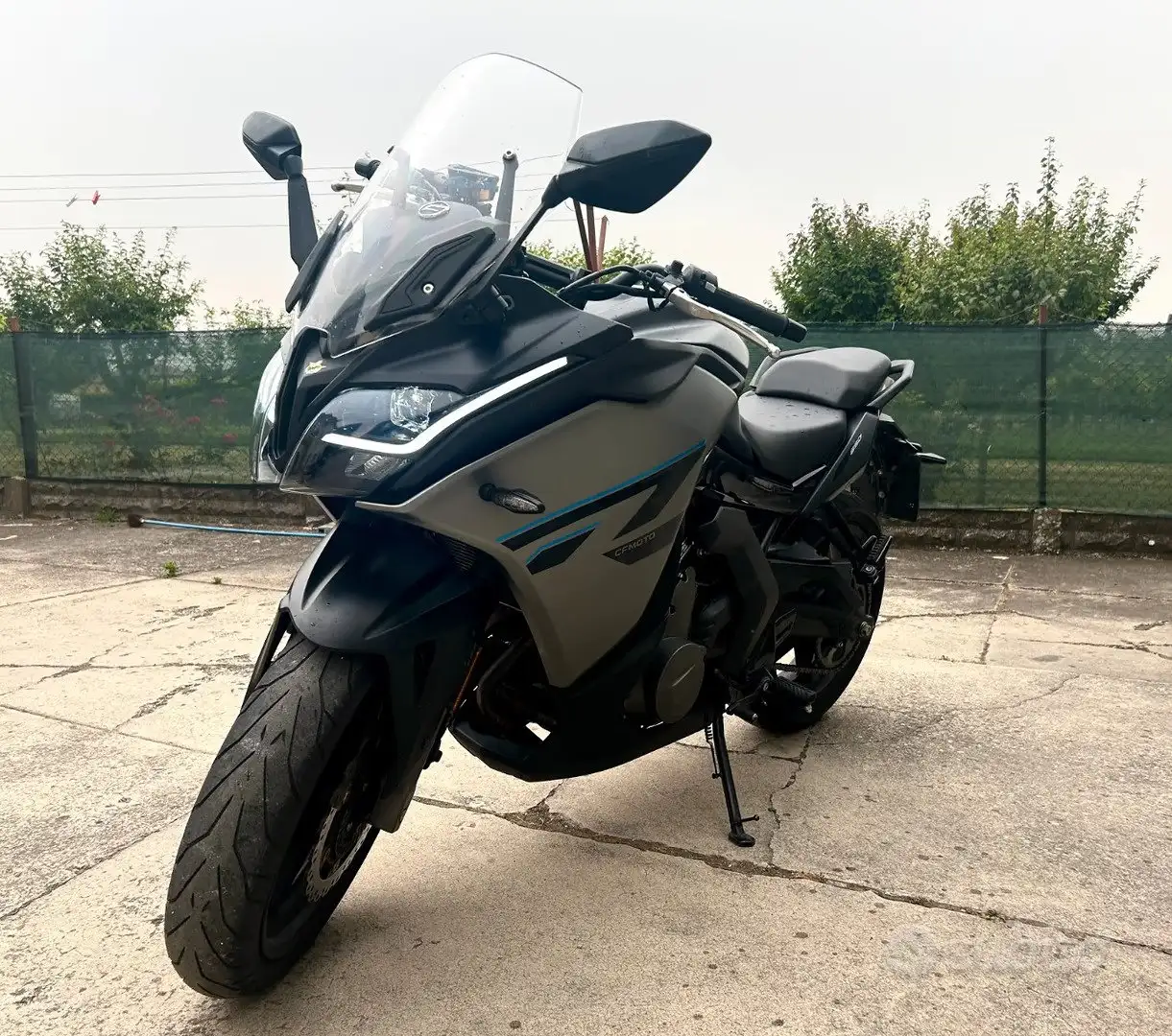 CFMOTO 650GT Grigio - 2