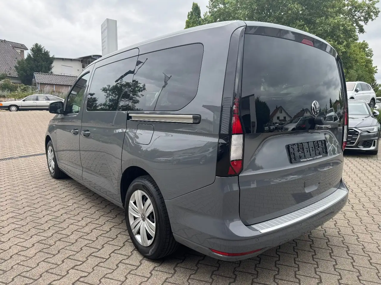 Volkswagen Caddy Maxi DSG/ Klima/ Navi/ 1. Hand/ 7-Sitzer, миниатюра 4