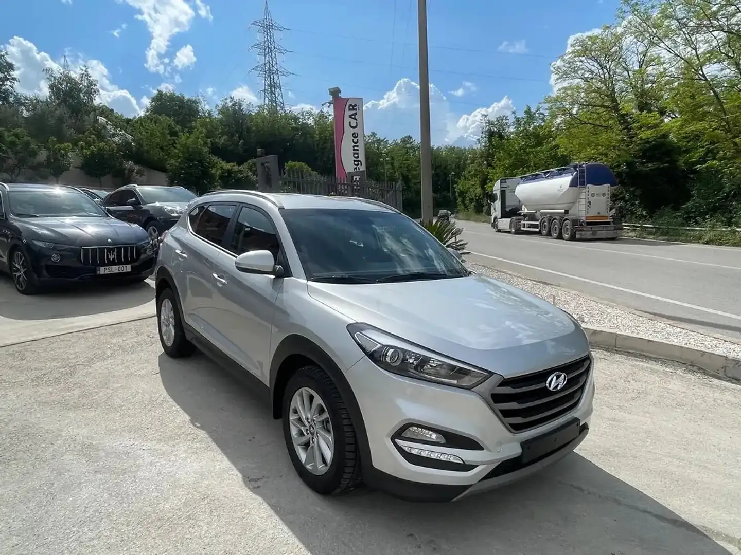 Hyundai TUCSON 1.7 crdi Xpossible 2wd 141cv dct Argent - 1